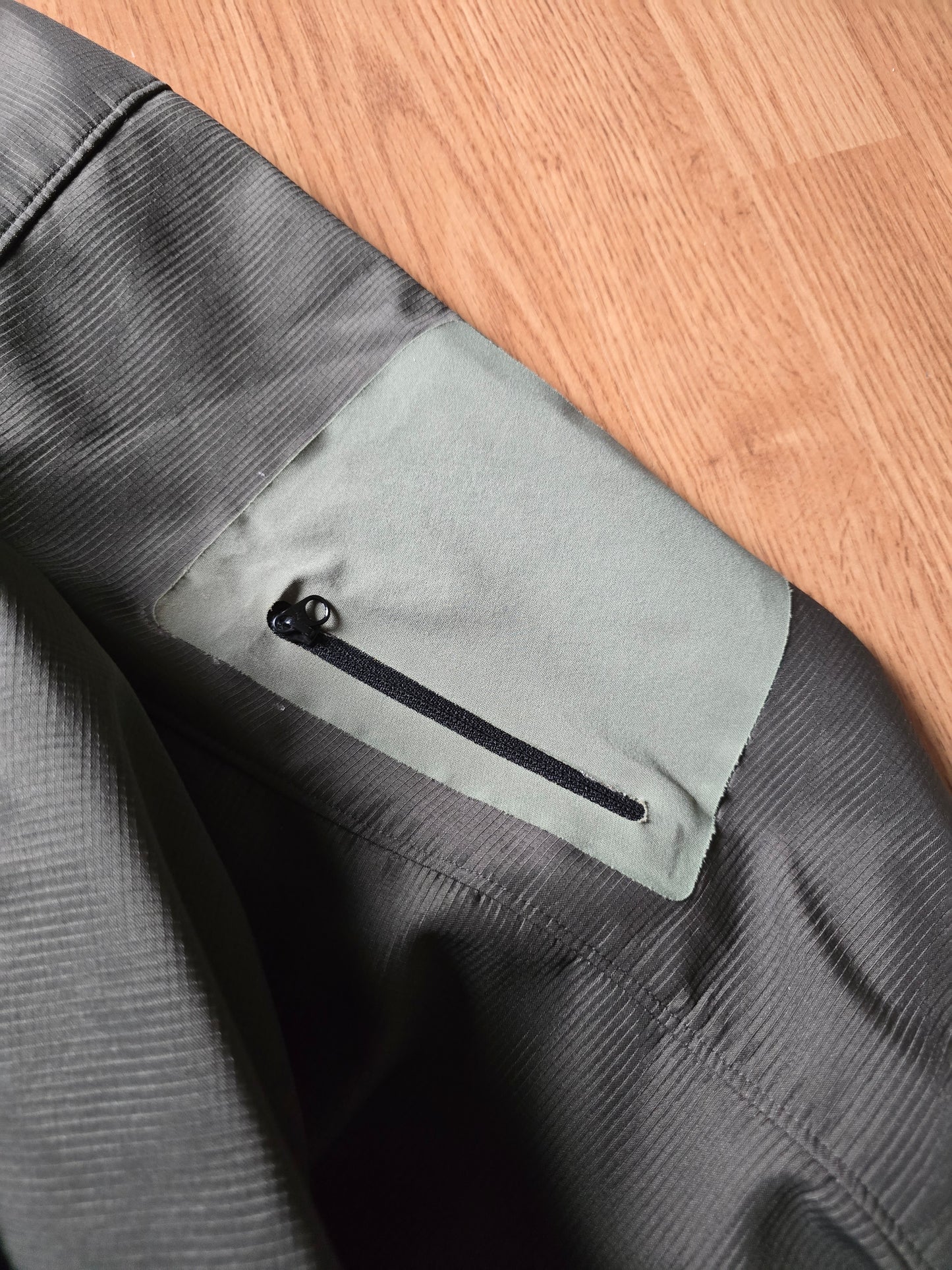 Vintage Arc'teryx Epsilon LT Softshell Jacket (XL)