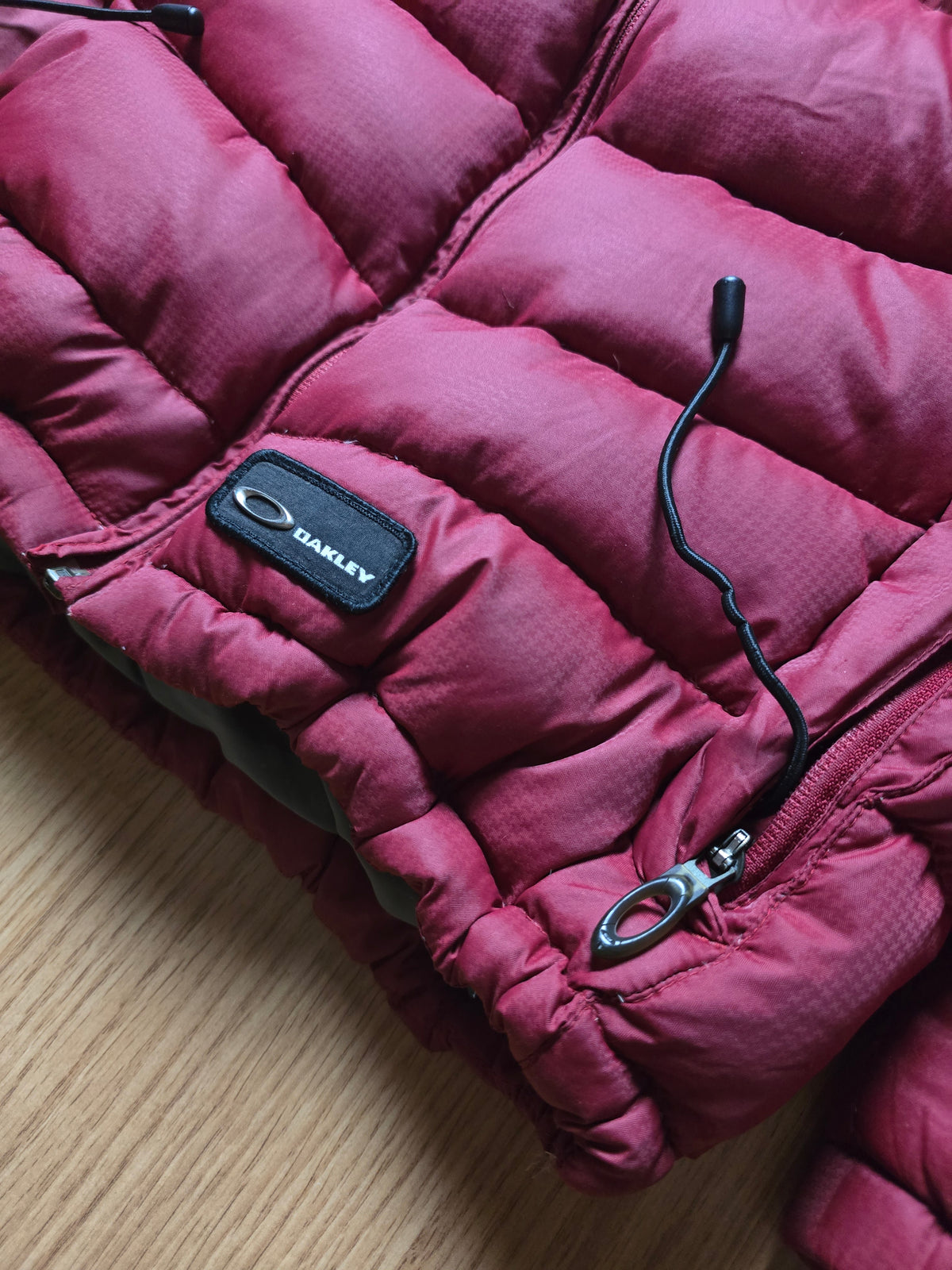 Vintage Oakley Technical Down Hooded Puffer Jacket (S/M)
