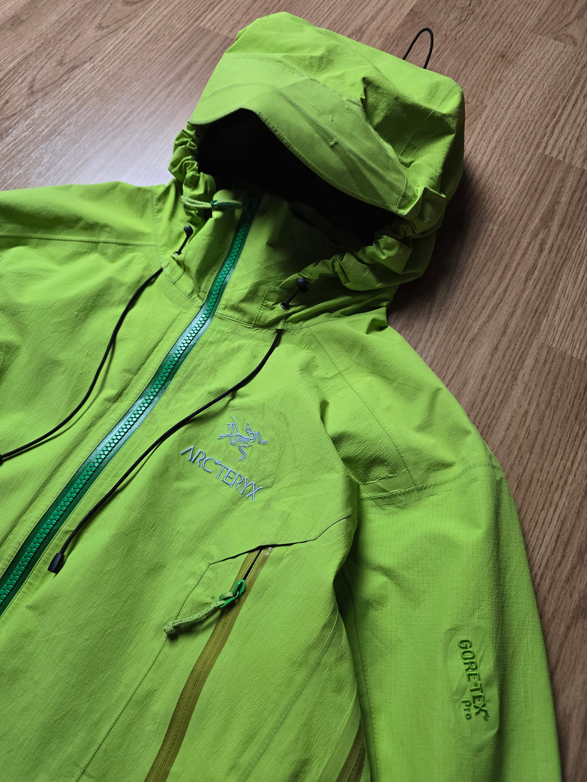 Arc'teryx 2014 Beta AR Gore-tex Technical Jacket (S)