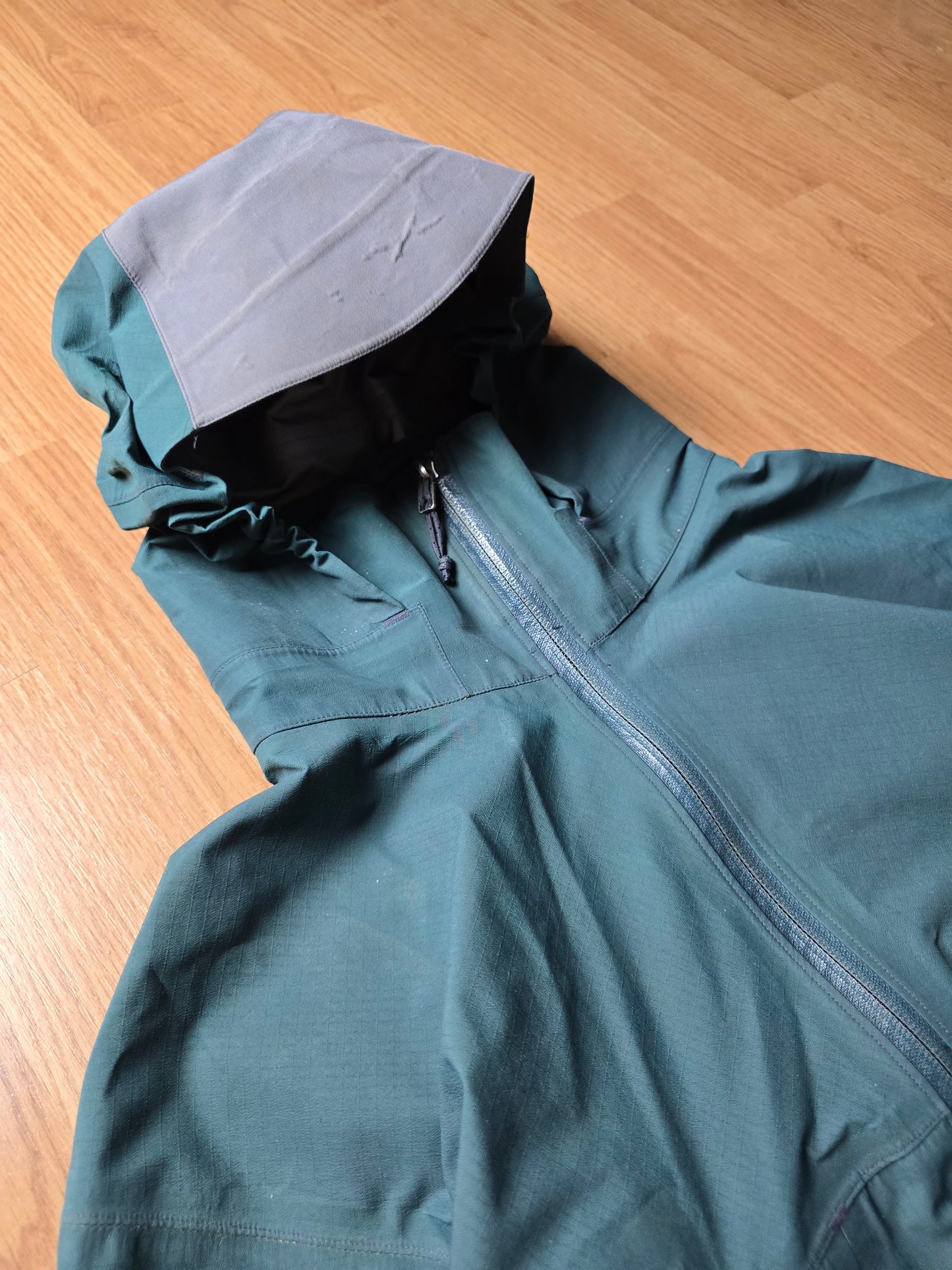 Vintage Arc'teryx Gore-tex Colour Block Jacket (M/L)