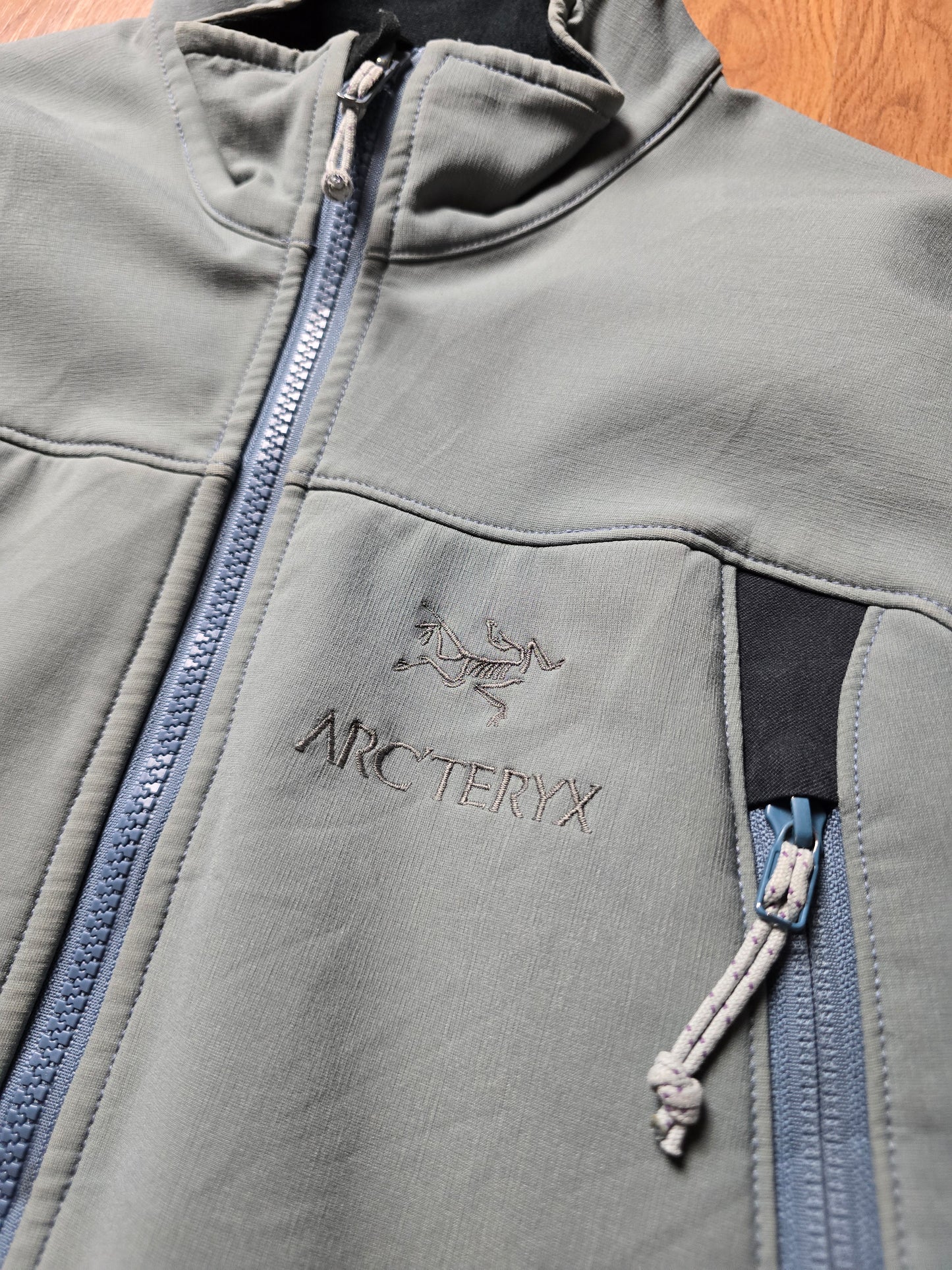 W/ Vintage Arc'teryx Gamma SV Polartec Soft Shell Jacket (S)