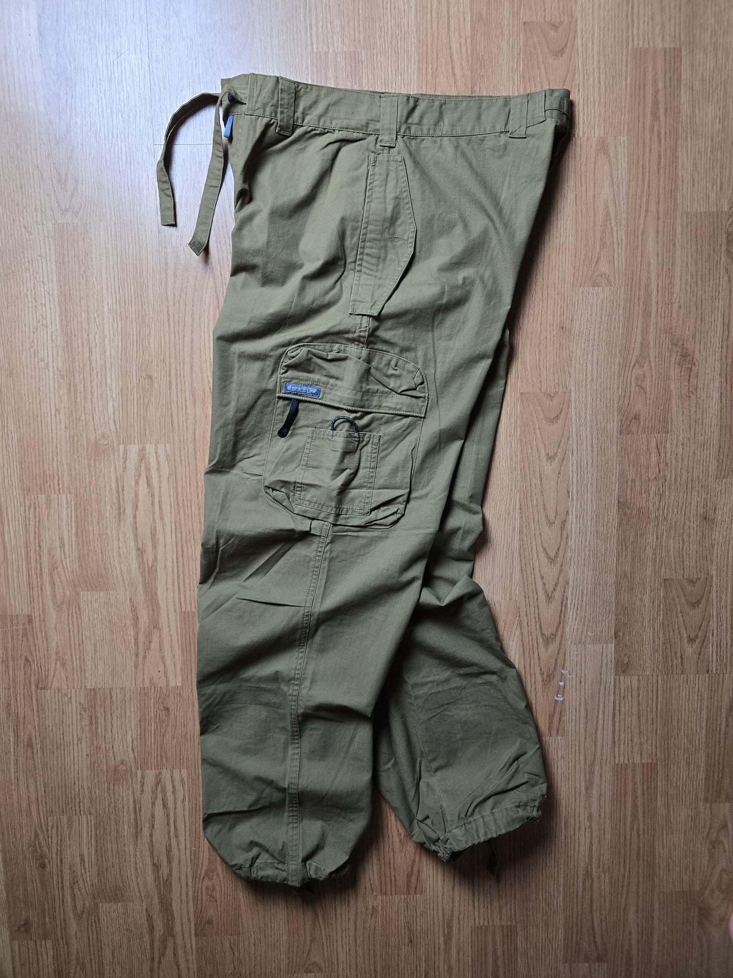 Vintage Nike ACG Baggy Technical Cargo Pants (M)