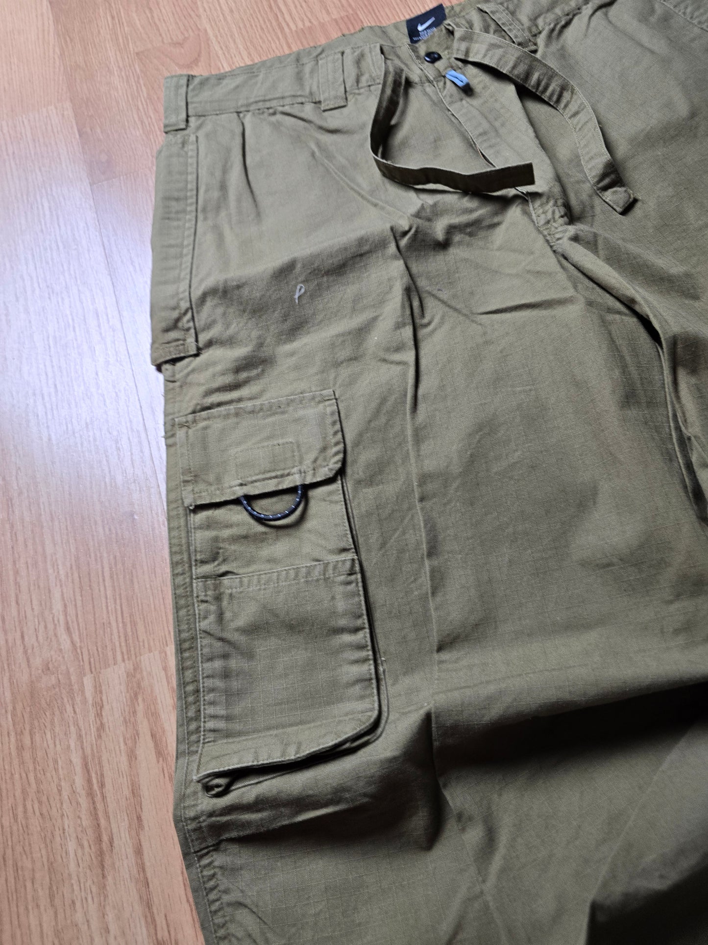Vintage Nike ACG Baggy Technical Cargo Pants (M)