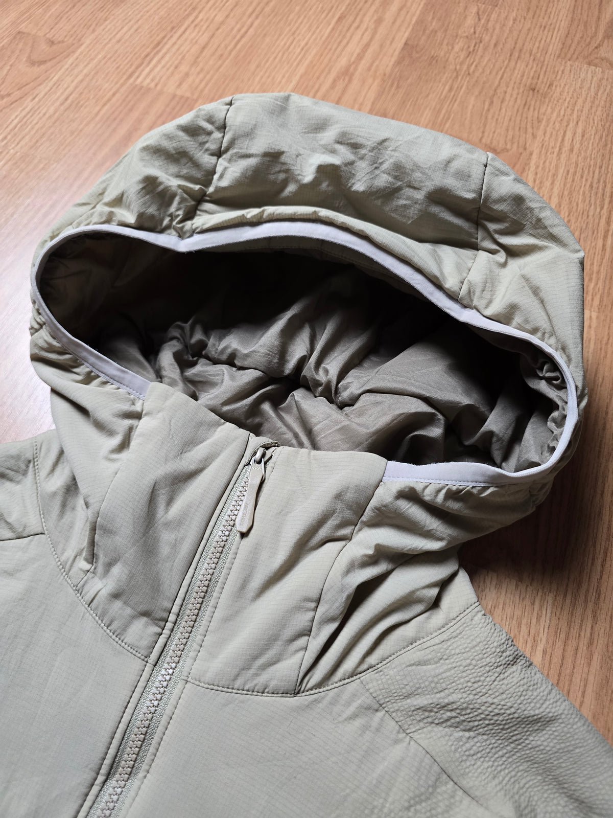 Arc'teryx 2023 'Atom Hoody' Jacket (L)