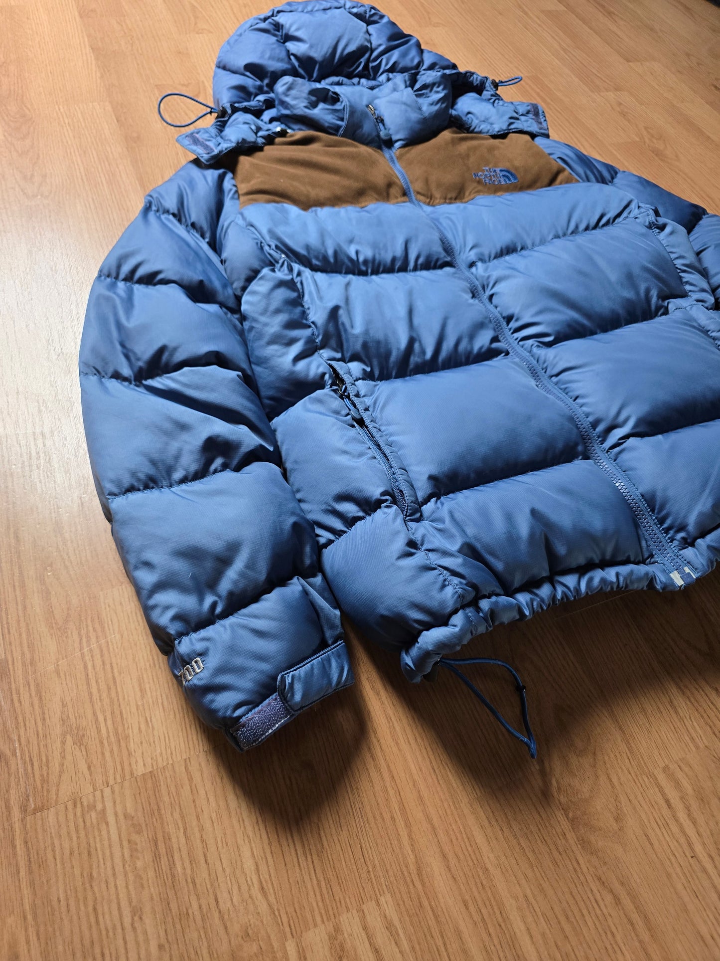 90s The North Face Nuptse 700 Puffer Jacket (M)