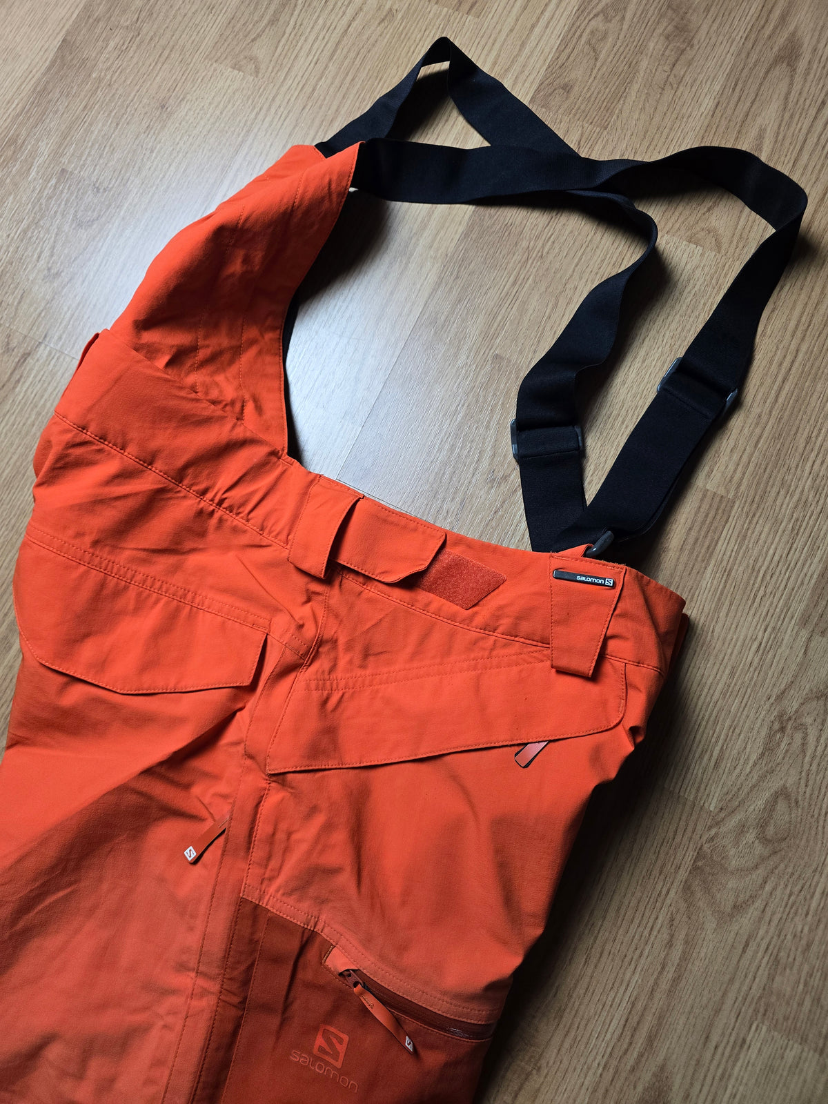 Salomon 'Chill Out Bib' Technical Ski Pants with removable Straps (L)