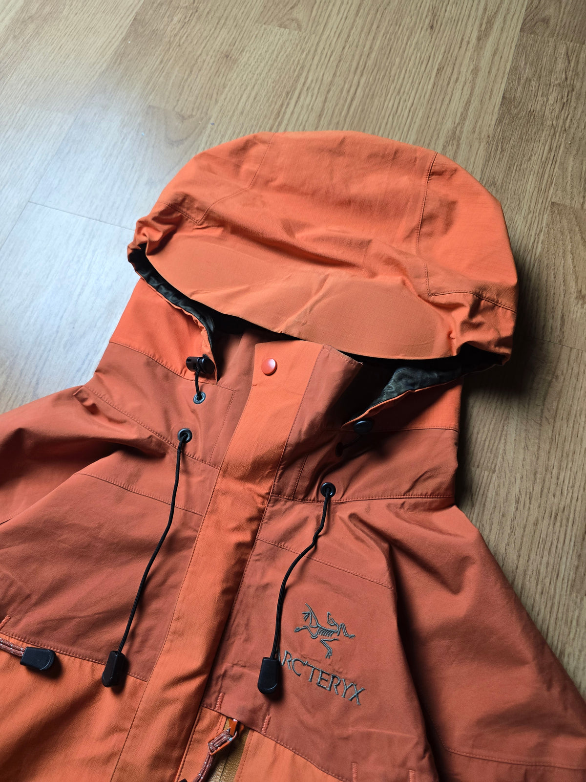 90s Arc'teryx Theta AR Tobasco Gore-tex 2 Tone Shell Jacket (L)
