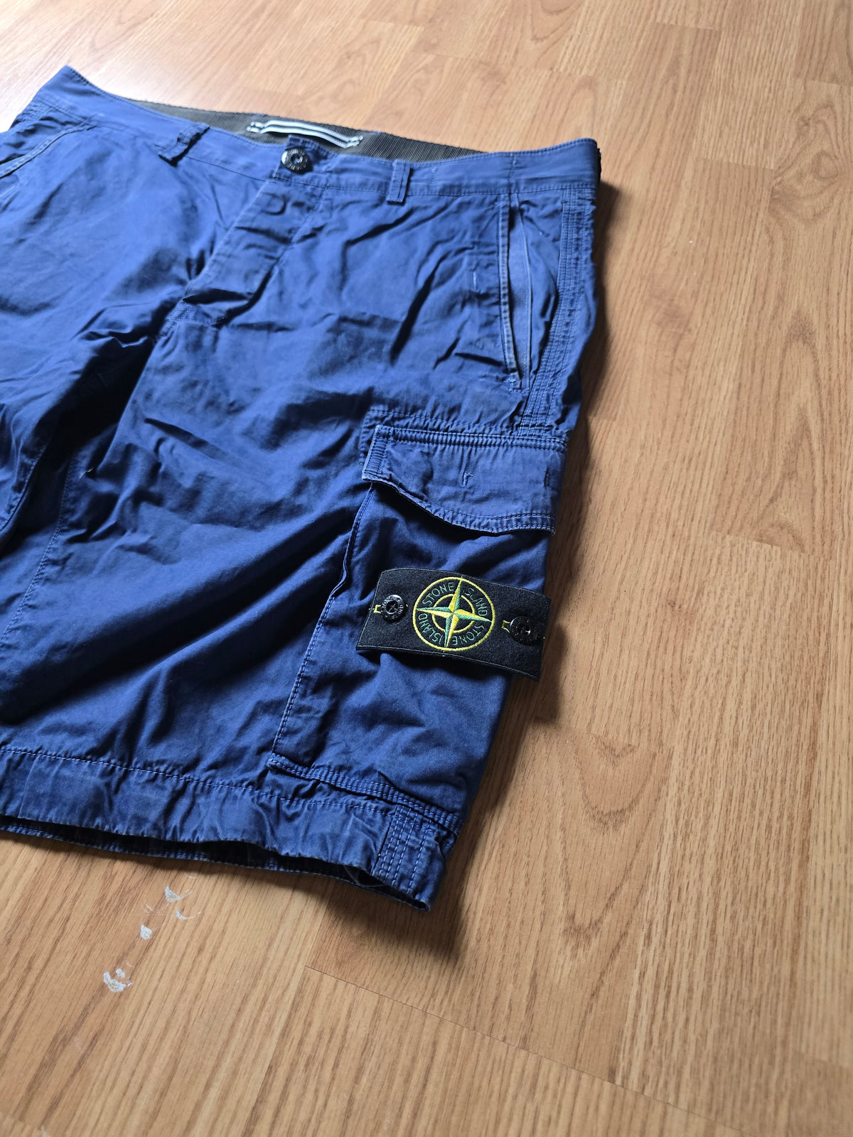 Stone Island Bermuda Cargo Shorts (W34)