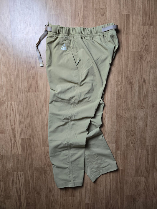 Nike ACG Lightweight Technical Belted Shell Pants (30x30)