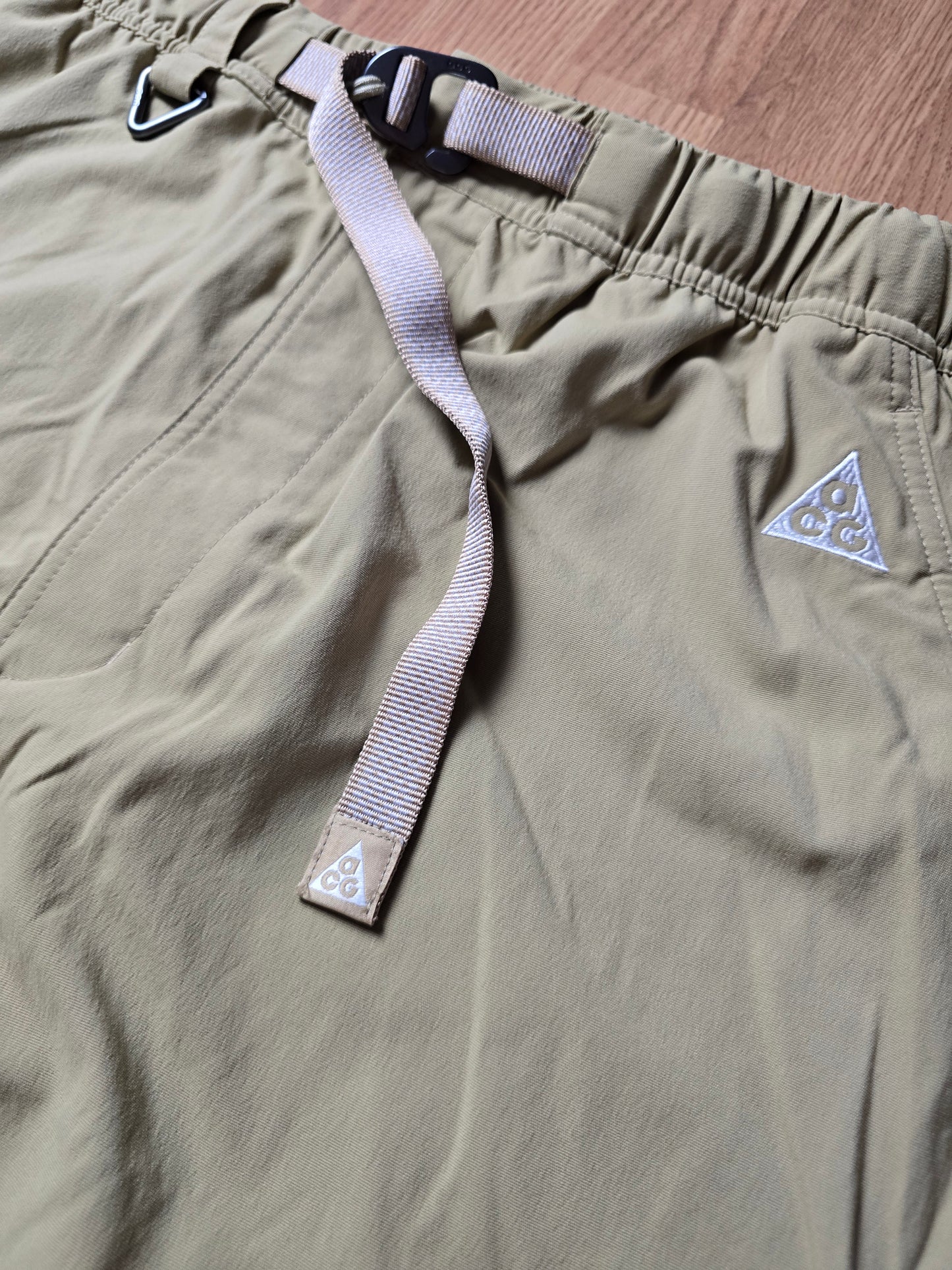 Nike ACG UV Hike Lightweight Technical Belted Shell Pants (XL)
