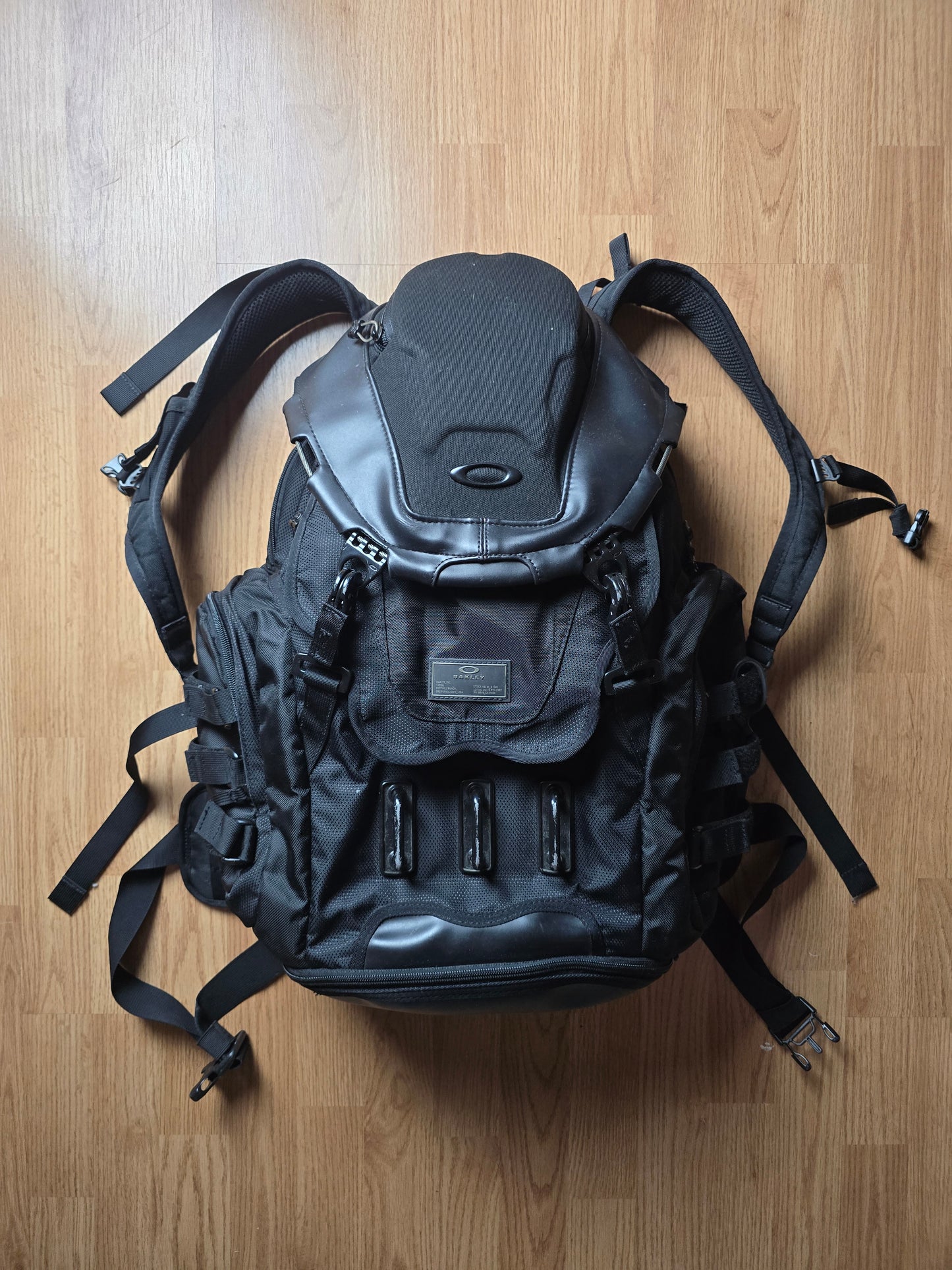 Oakley Kitchen Sink 34L Technical Backpack