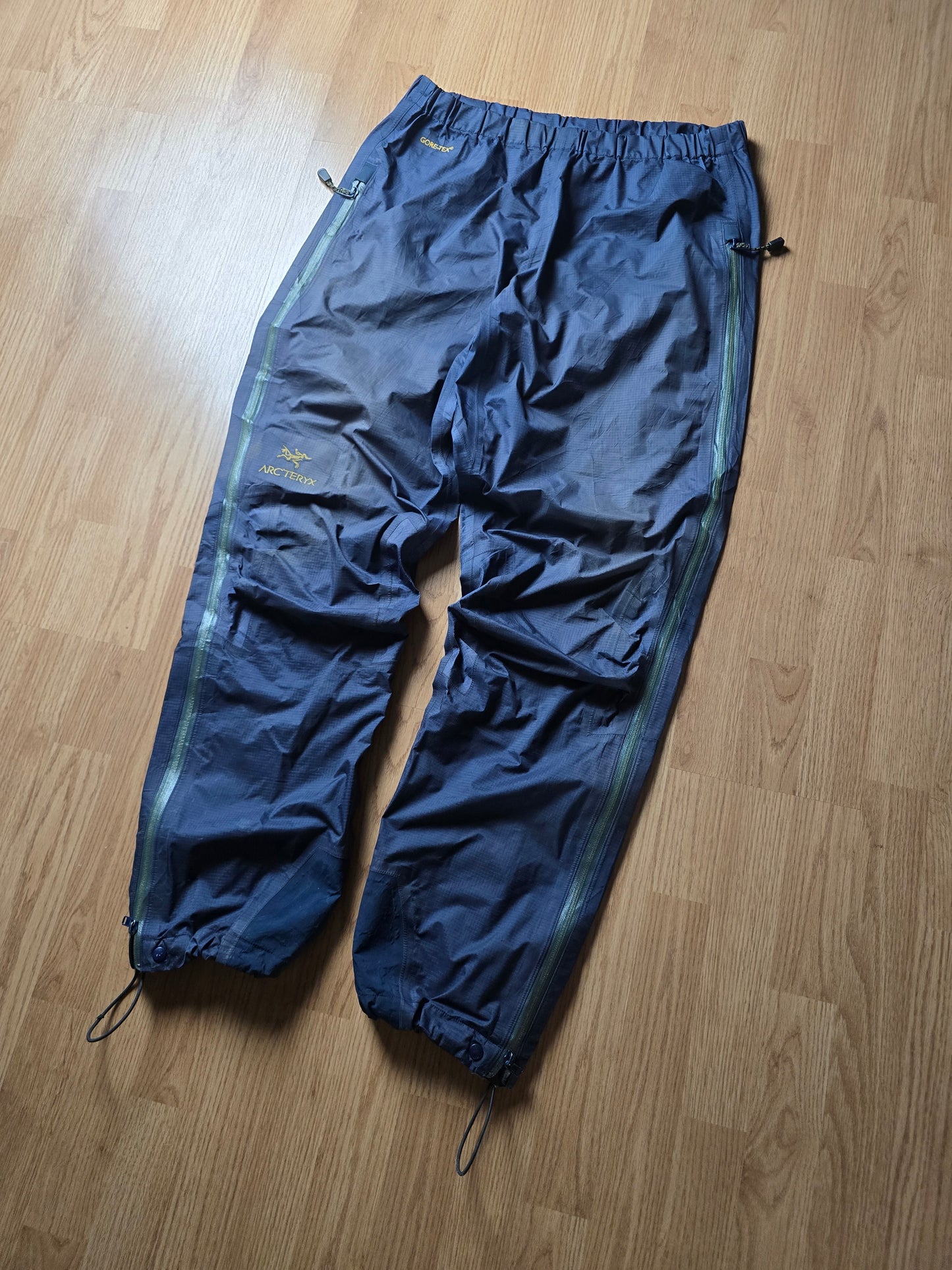 Rare Arc'teryx "SAMPLE" 1998 Gore-Tex Shell Pants (XL)