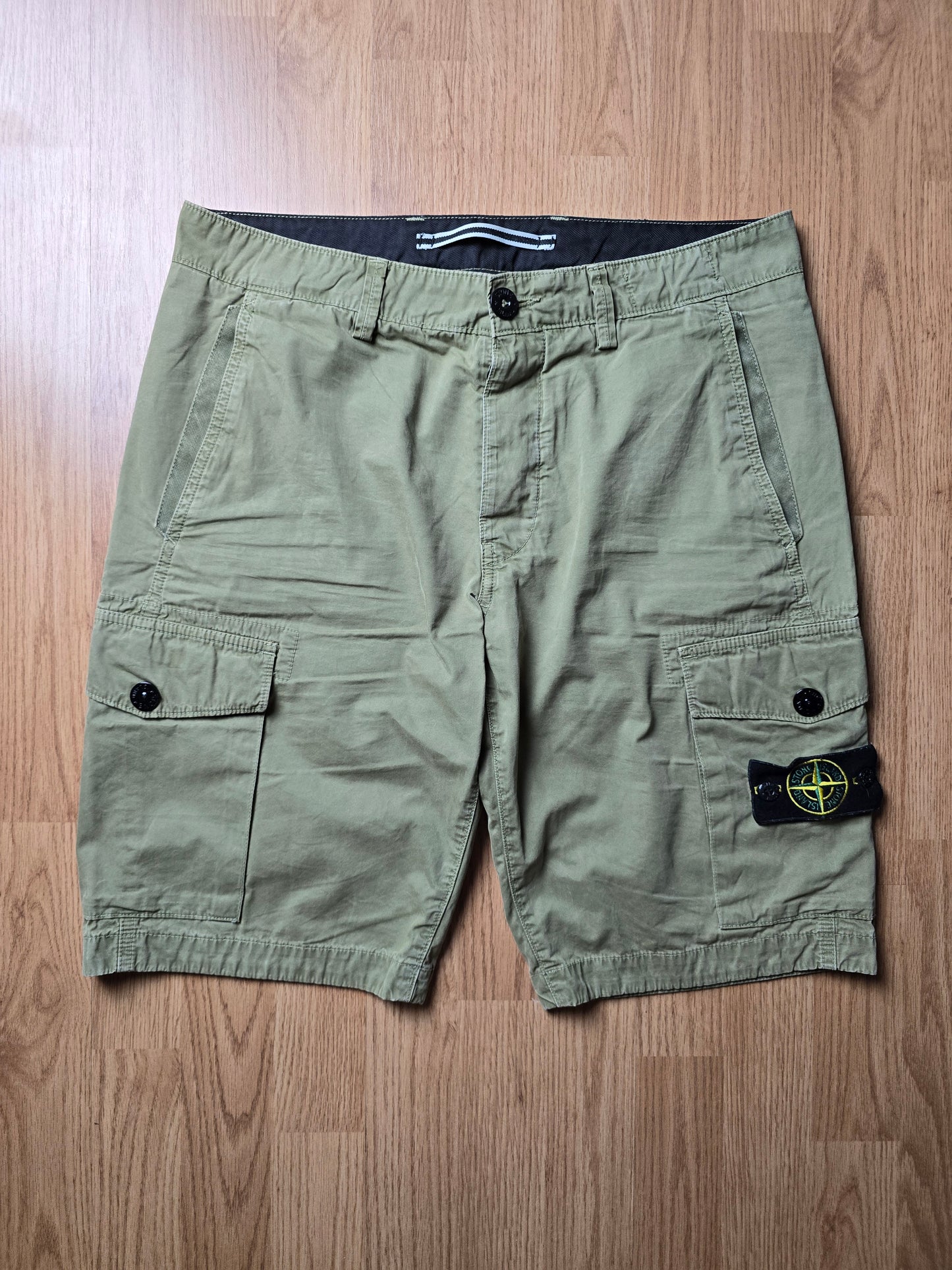 Stone Island Bermuda Cargo Shorts (W32)