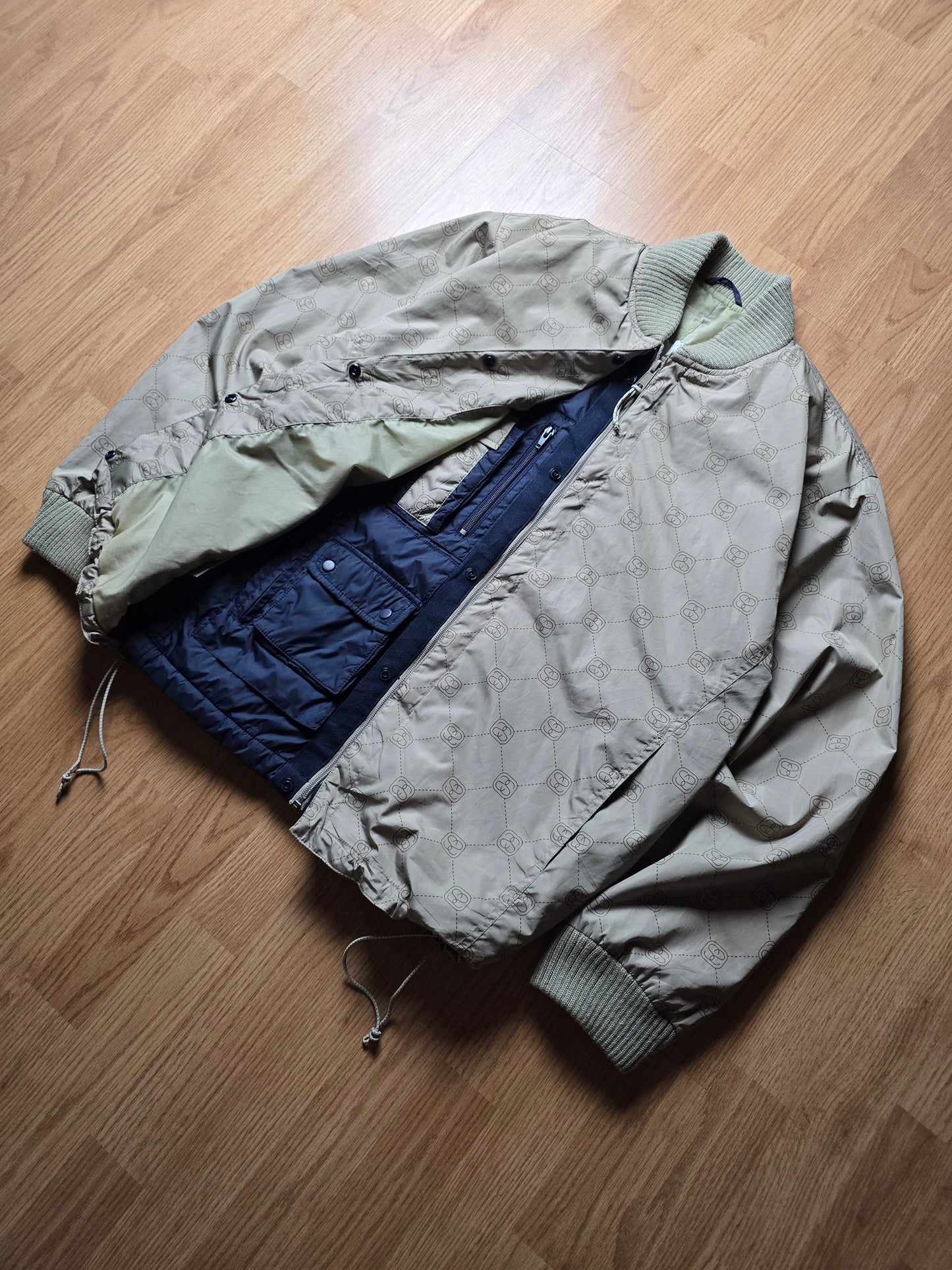 RARE 90s Stussy F.I.T Technical 2-in-1 Monogram Bomber Jacket (L)