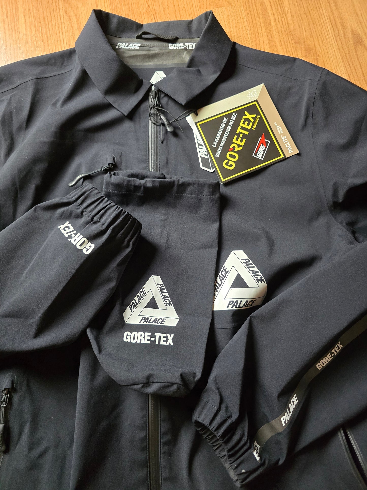 Palace Gore-tex Paclite Coach Jacket (M)