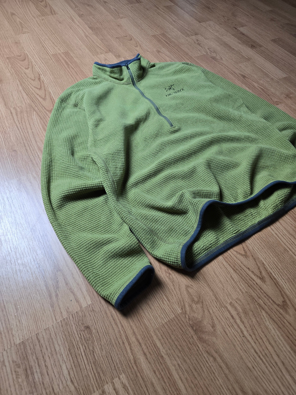Vintage Arc'teryx 'Delta AR' 1/4 Zip Waffle Fleece (M)