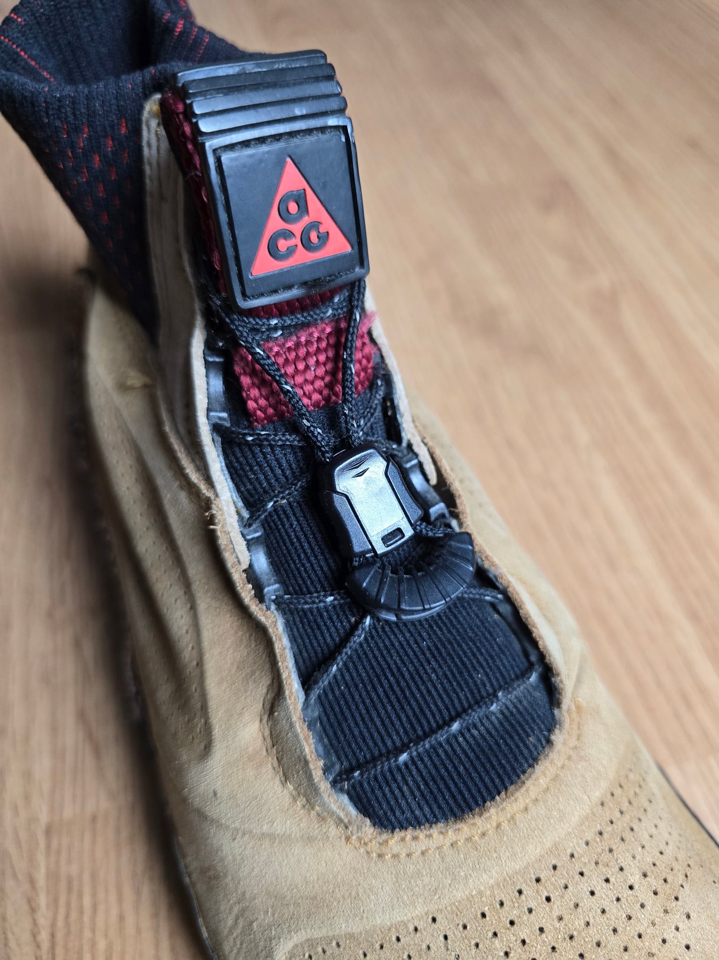 Nike ACG Rickle Ridge Boots (UK9.5)