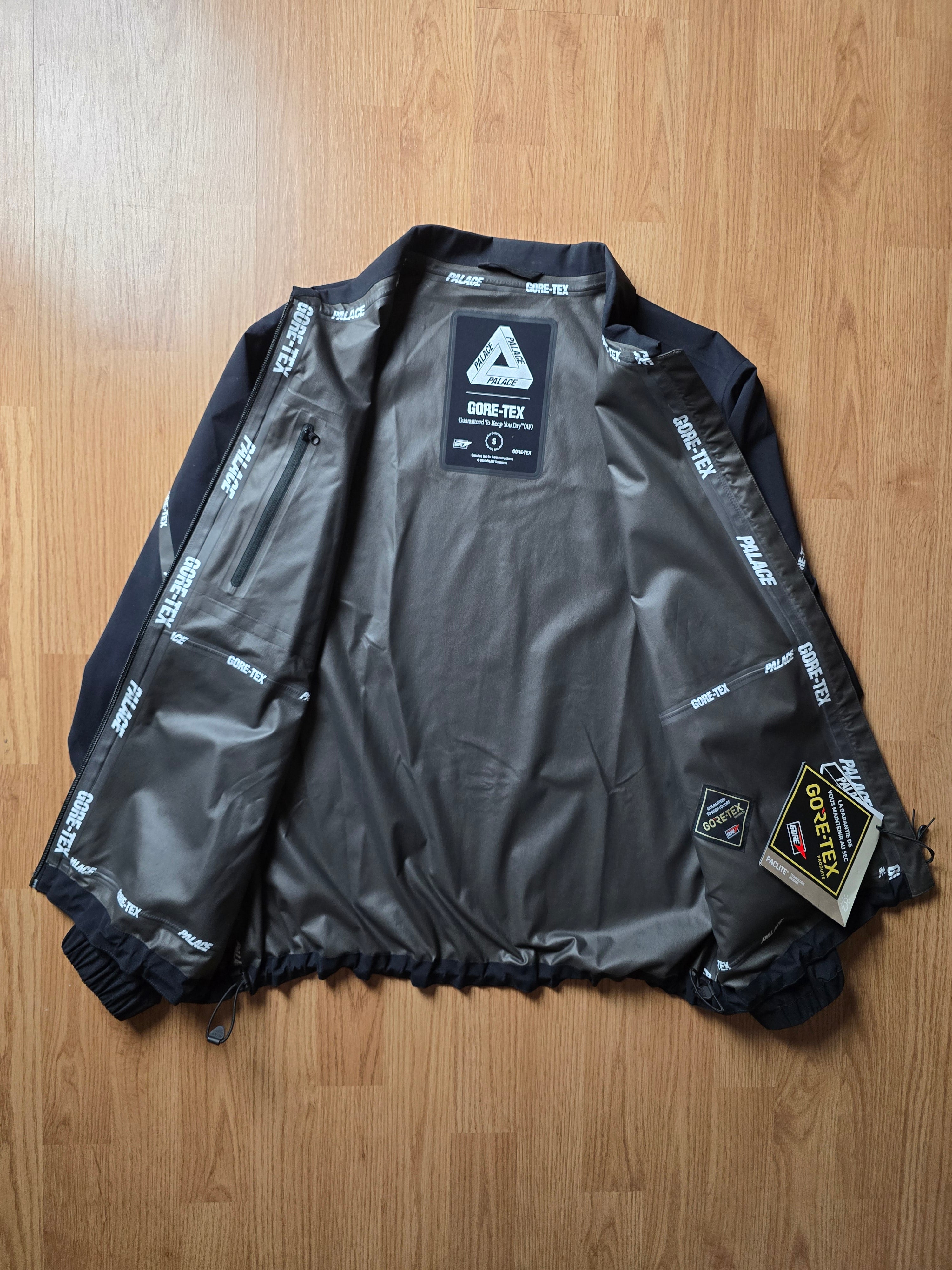 Palace Gore-tex Paclite Coach Jacket (M) – uniform.streetwear