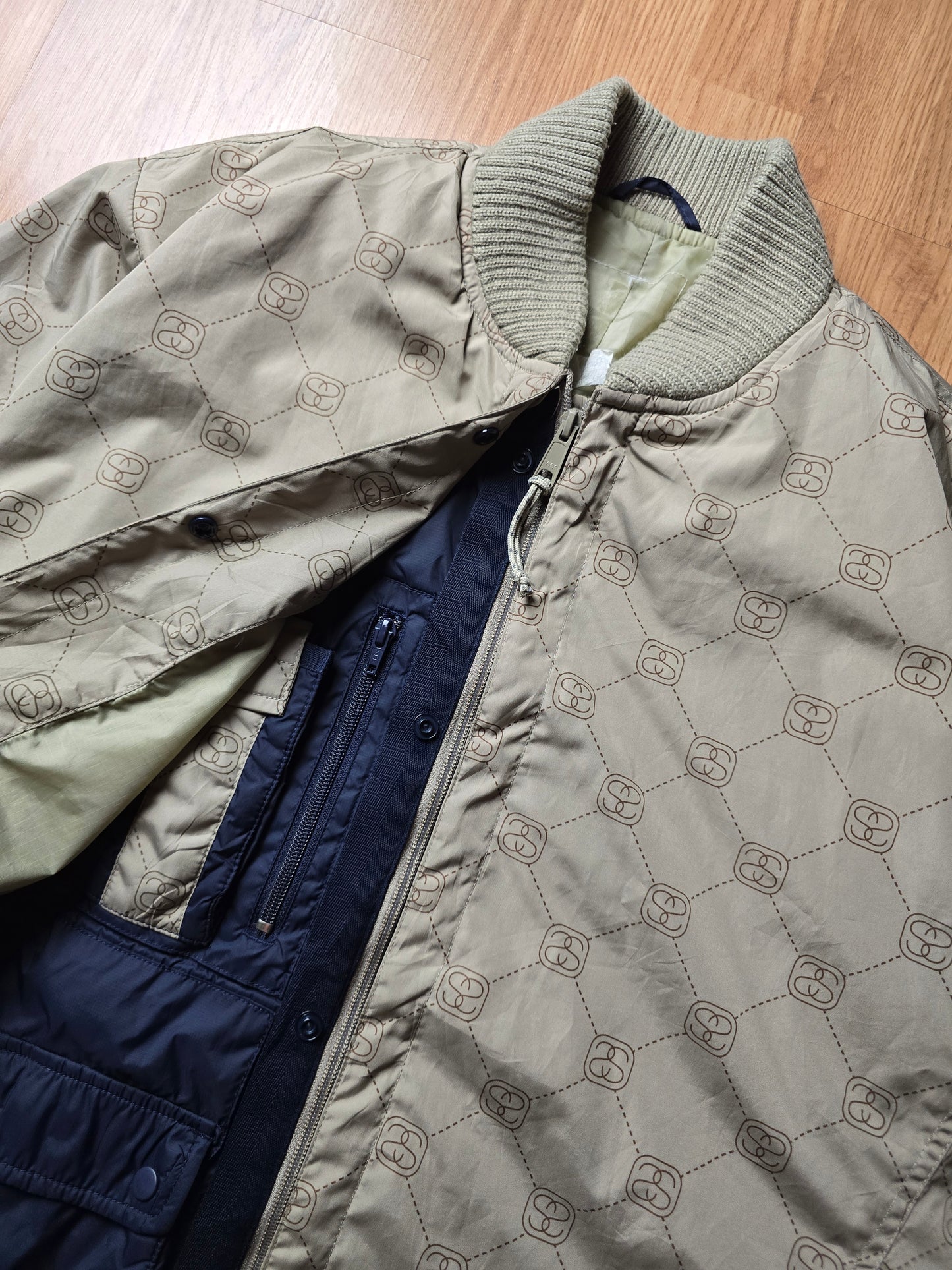 RARE 90s Stussy F.I.T Technical 2-in-1 Monogram Bomber Jacket (L)