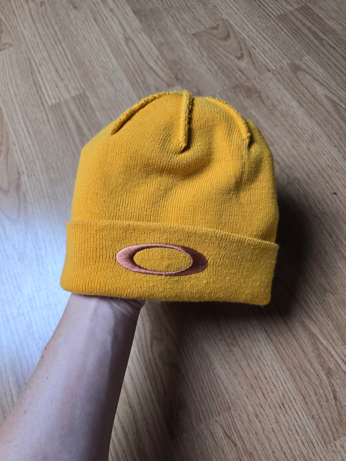 Oakley Reversible Embroidered Spellout Beanie