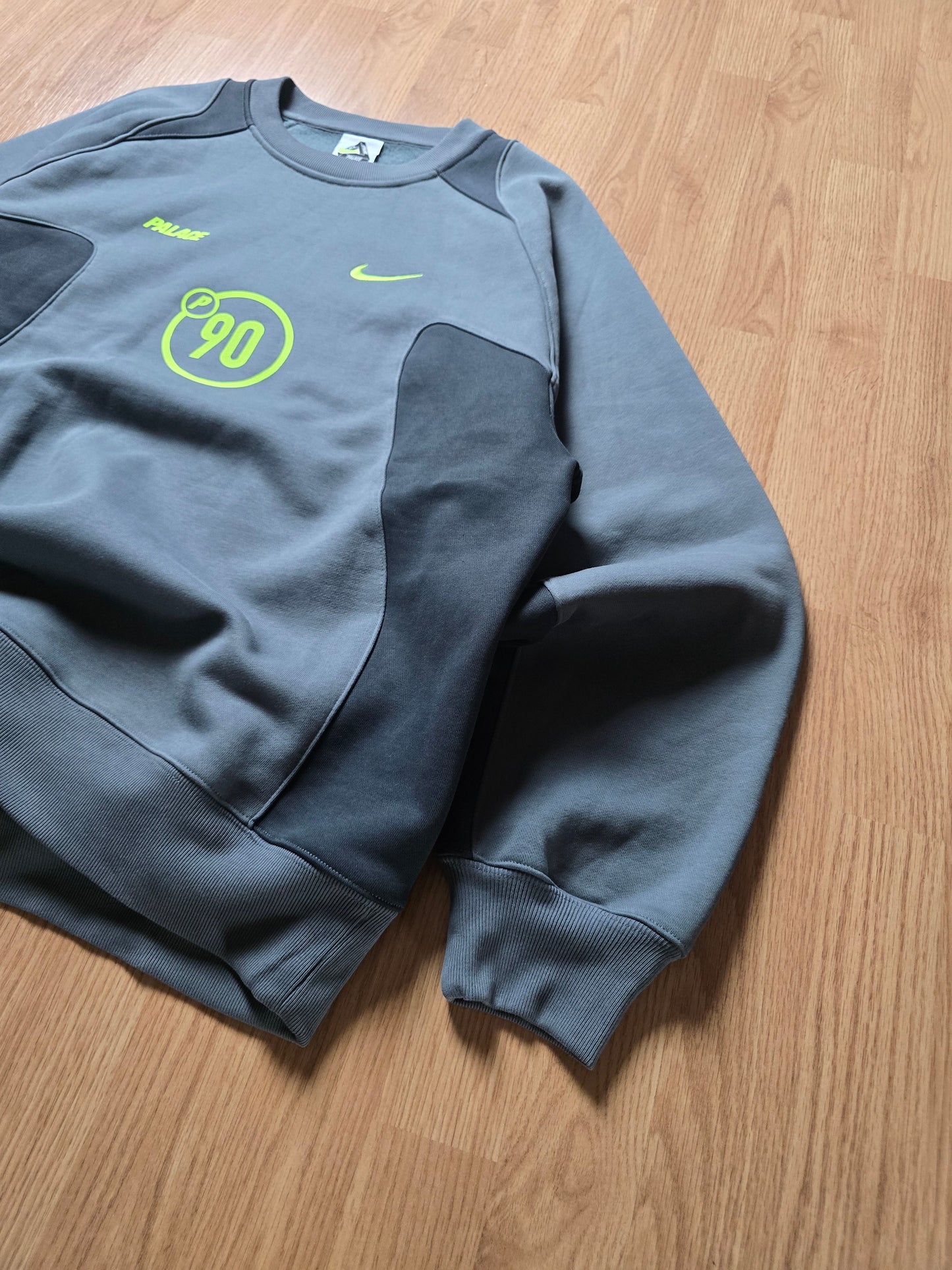 Palace x Nike Total P90 Crew Sweatshirt (L)