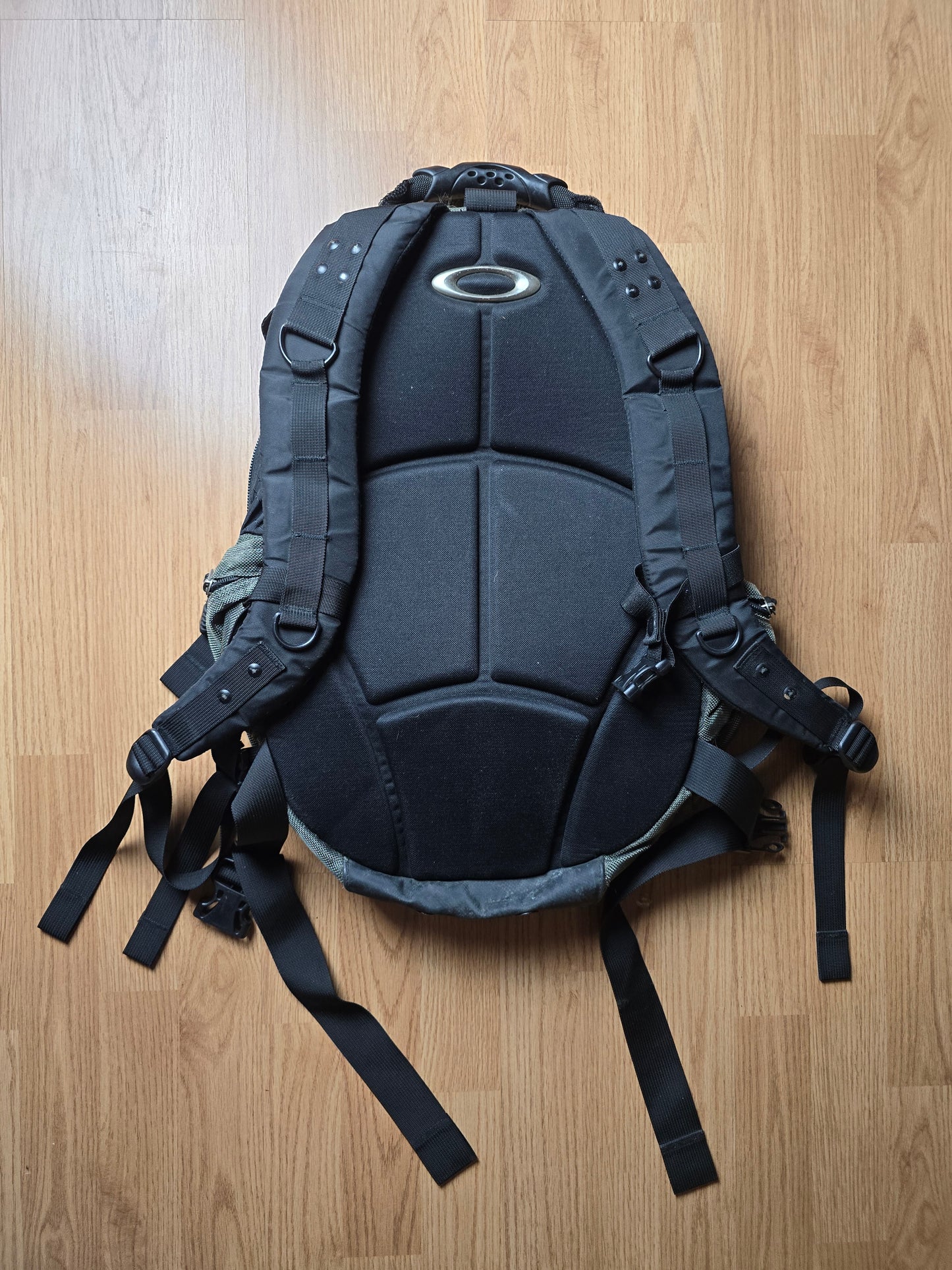 00s Oakley Icon 3.0 Technical Backpack