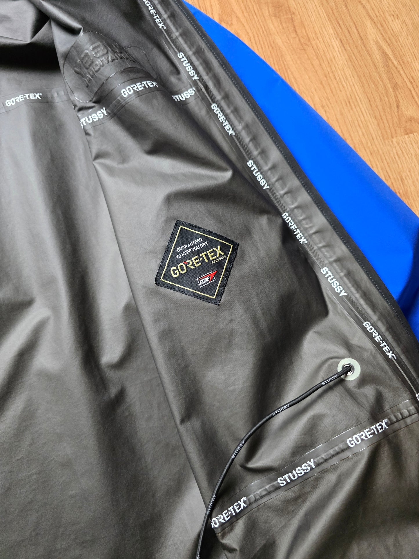 RARE Stussy Gore-tex Rainroom Shell Jacket (M)