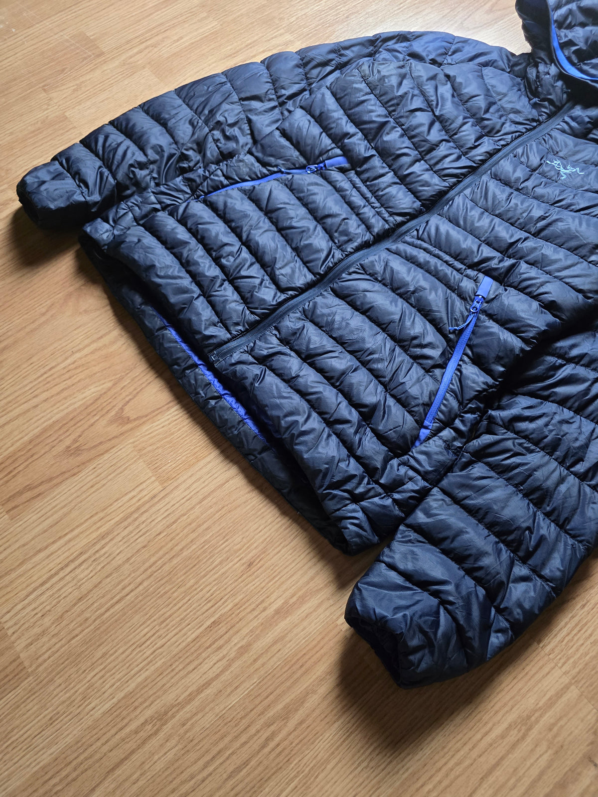 W/ Arc'teryx 'Cerium LT Hoody' Down Filled Puffer Jacket (S)
