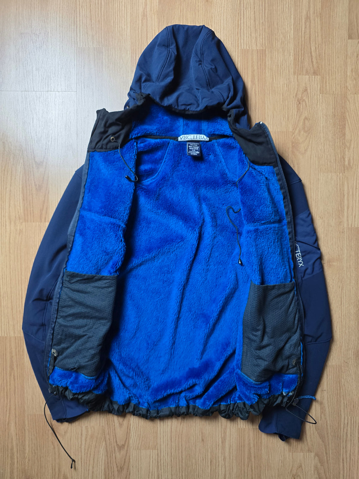 00s Arc'teryx 'Hylluss' Polartec Fleece Lined Hoodie/Jacket (L)