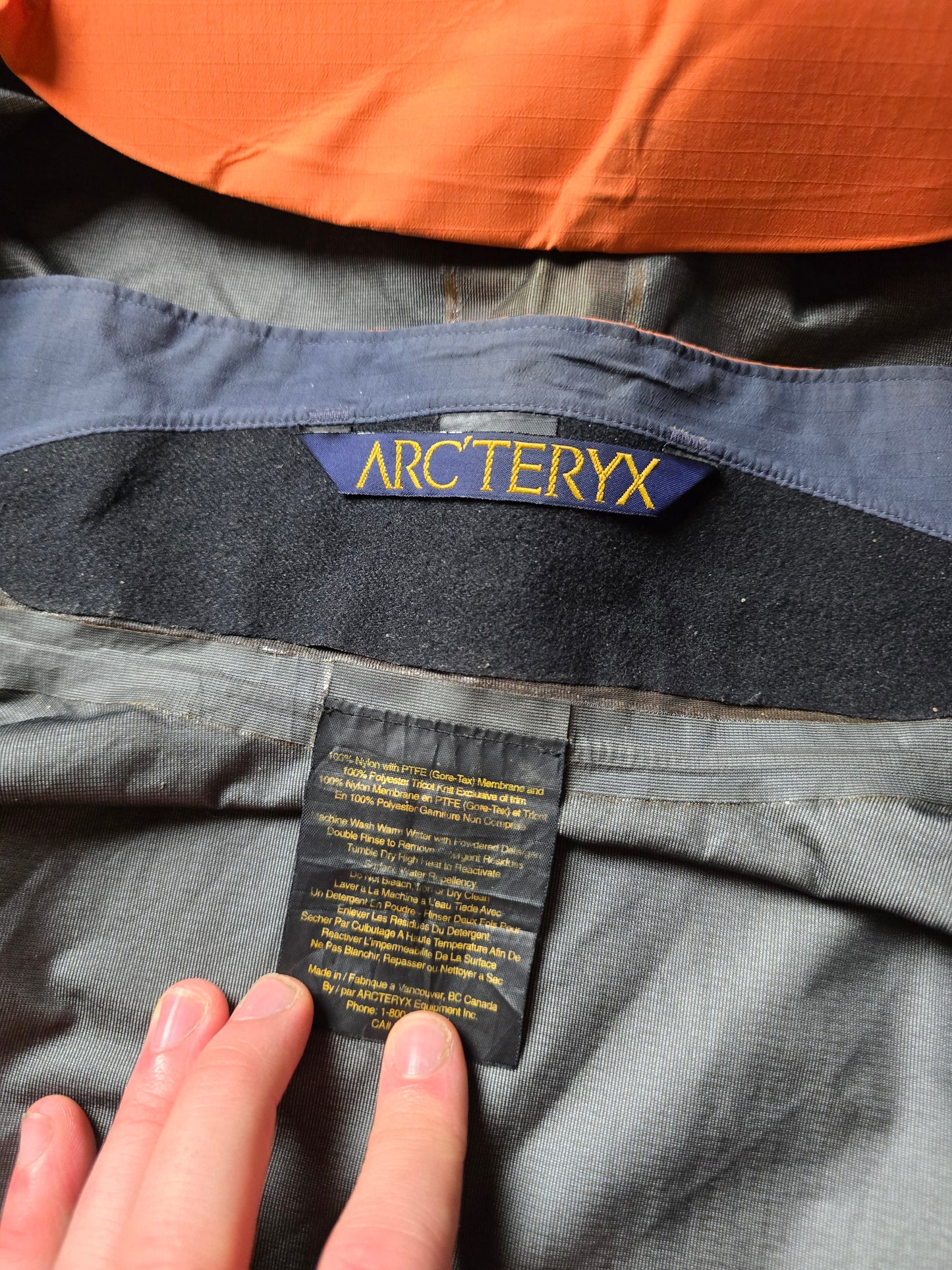 90s Arc'teryx Theta AR Tobasco Gore-tex 2 Tone Shell Jacket (L)