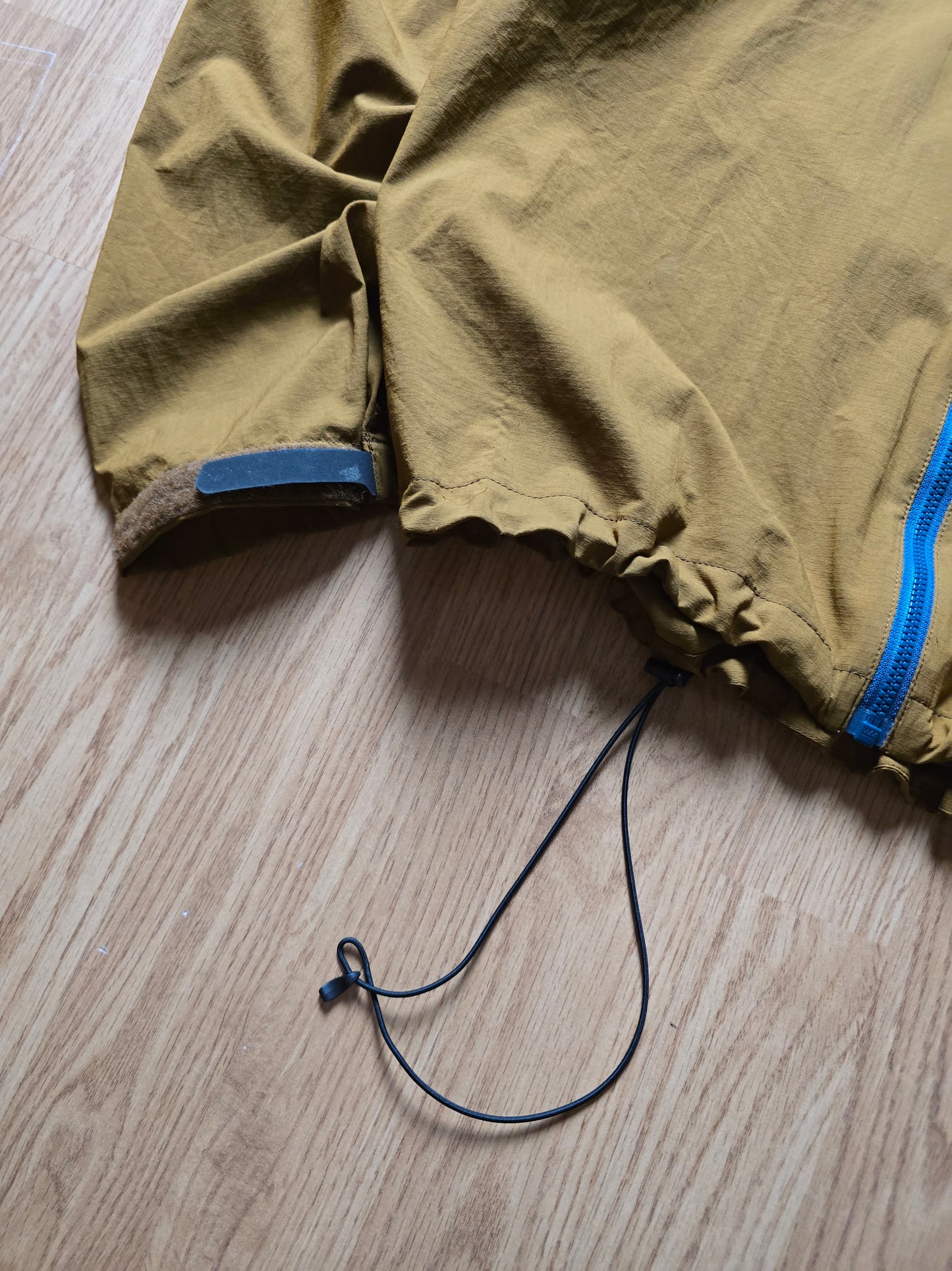 Arc'teryx 'Squamish Hoody' Lightweight Jacket (L)