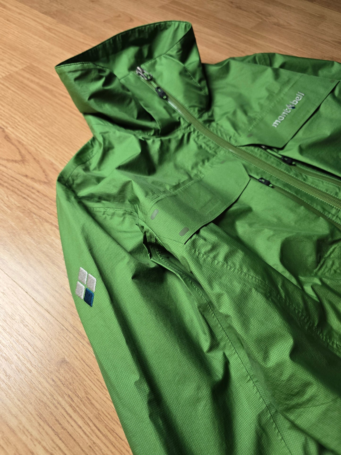 Montbell Technical Waterproof Rain Jacket (L)