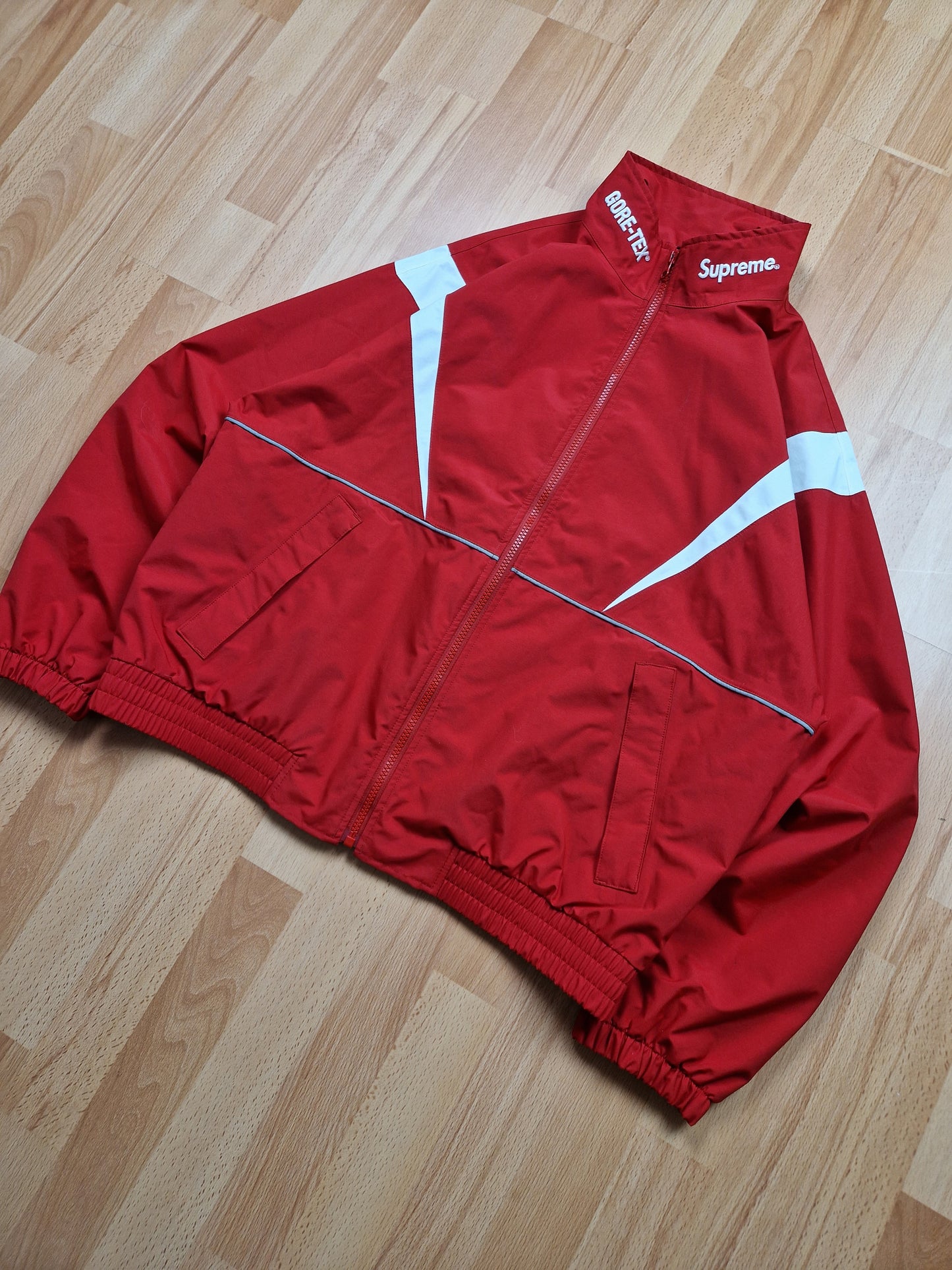 RARE Supreme Gore-tex Court Track Jacket (L)