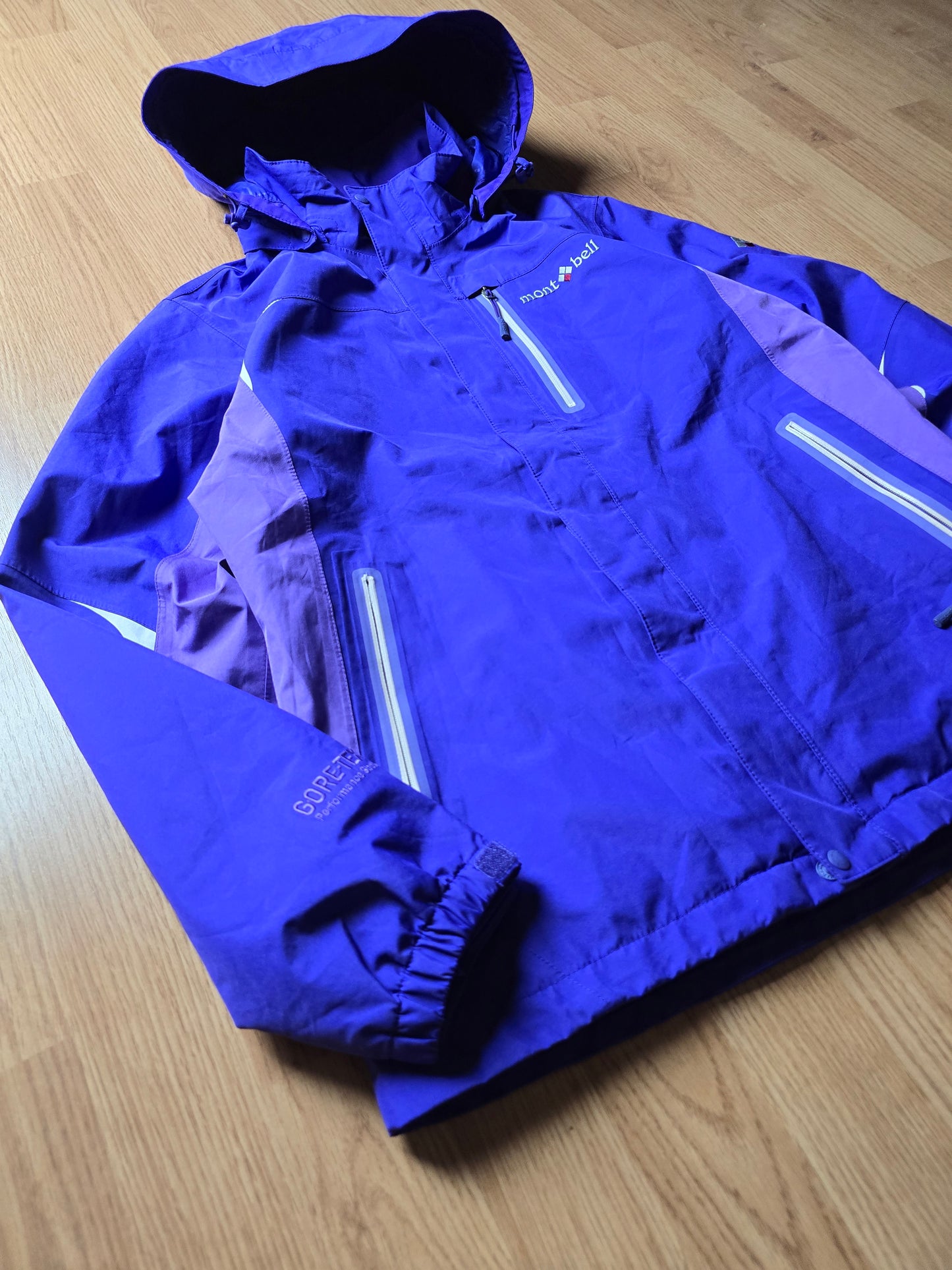 W/ Montbell 00s Gore-tex Waterproof Jacket (M)