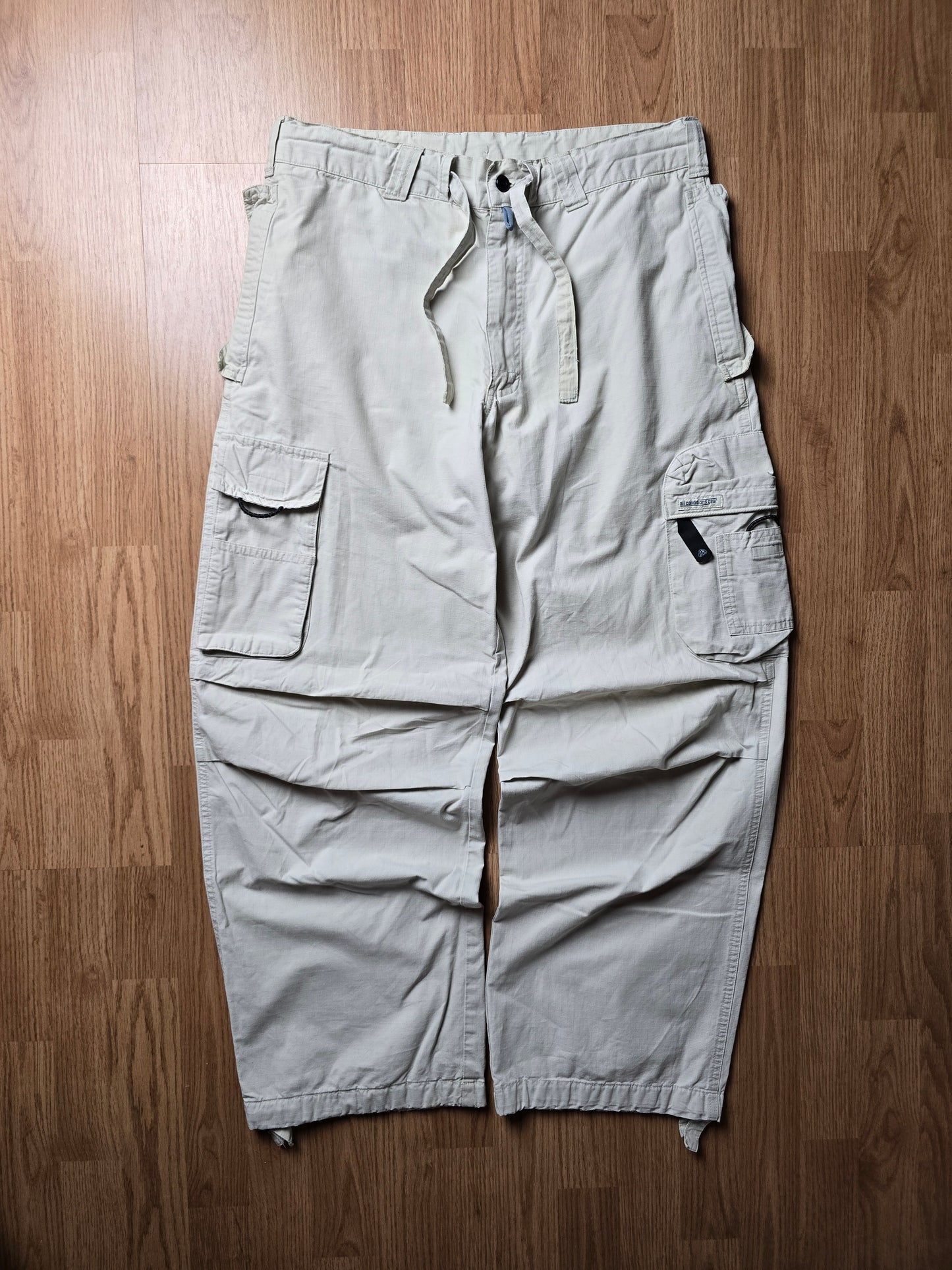 Vintage Nike ACG Baggy Technical Cargo Pants (M)