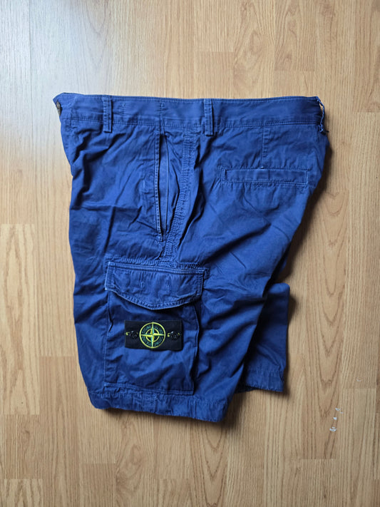 Stone Island Bermuda Cargo Shorts (W34)
