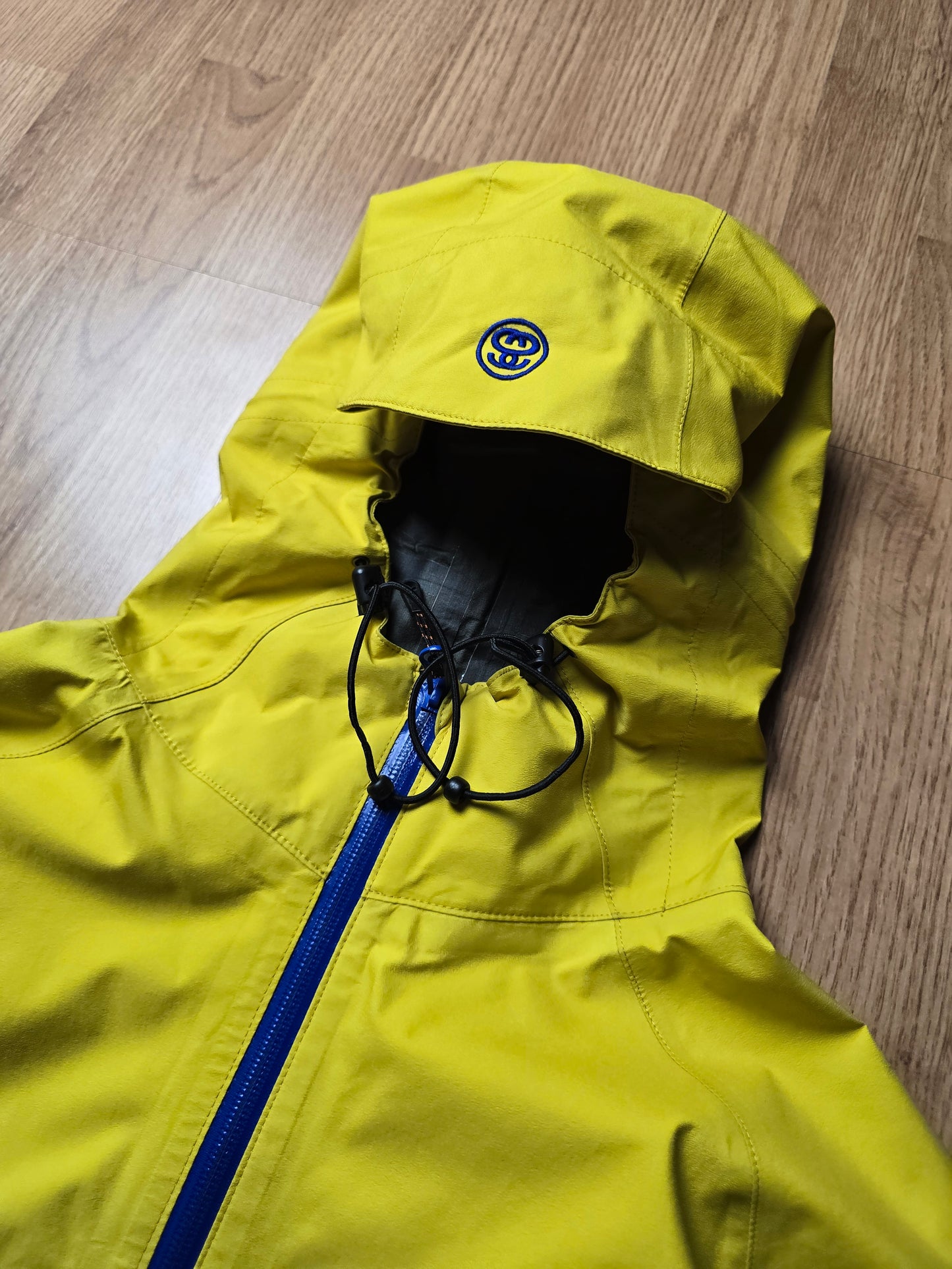 Stussy x Lowe Alpine Gore-tex Jacket (M)