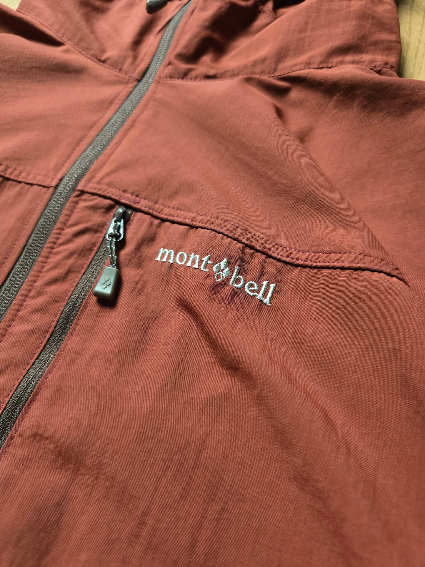 Montbell O.D. Lightweight Hooded Jacket (L)