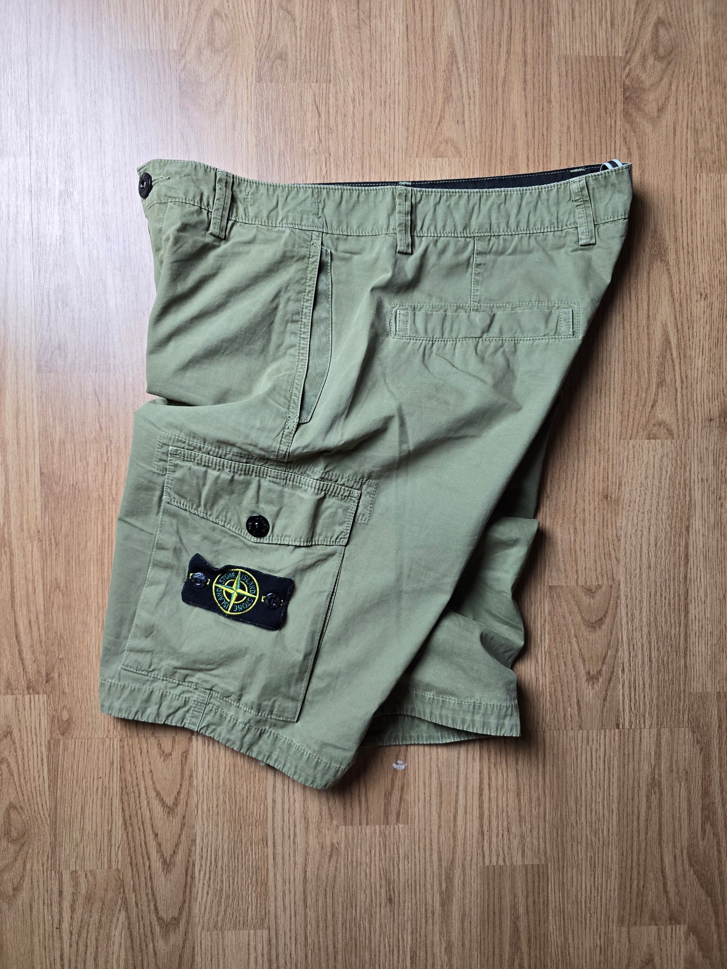 Stone Island Bermuda Cargo Shorts (W32)