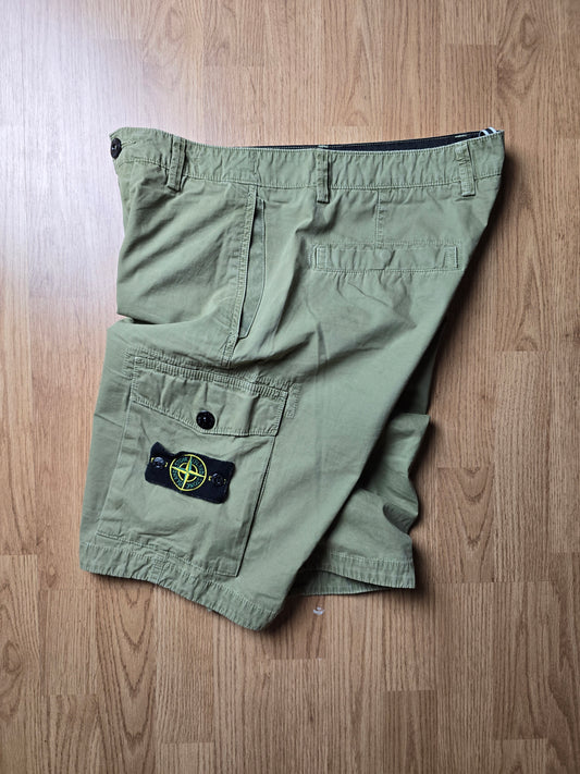 Stone Island Bermuda Cargo Shorts (W32)