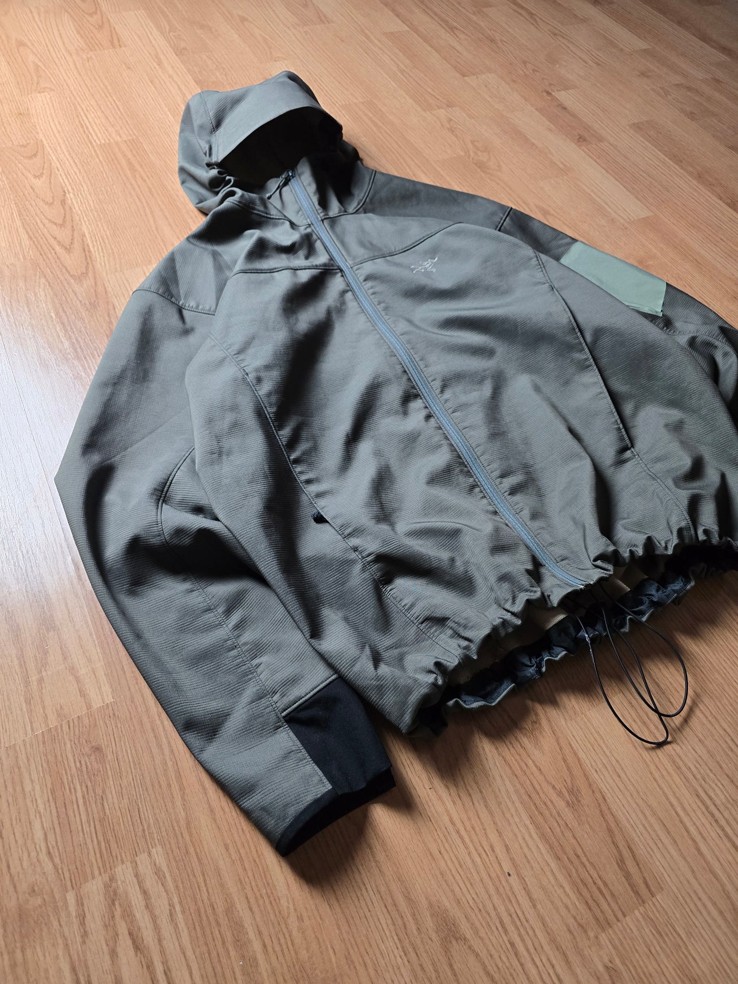 Vintage Arc'teryx Epsilon LT Softshell Jacket (XL)