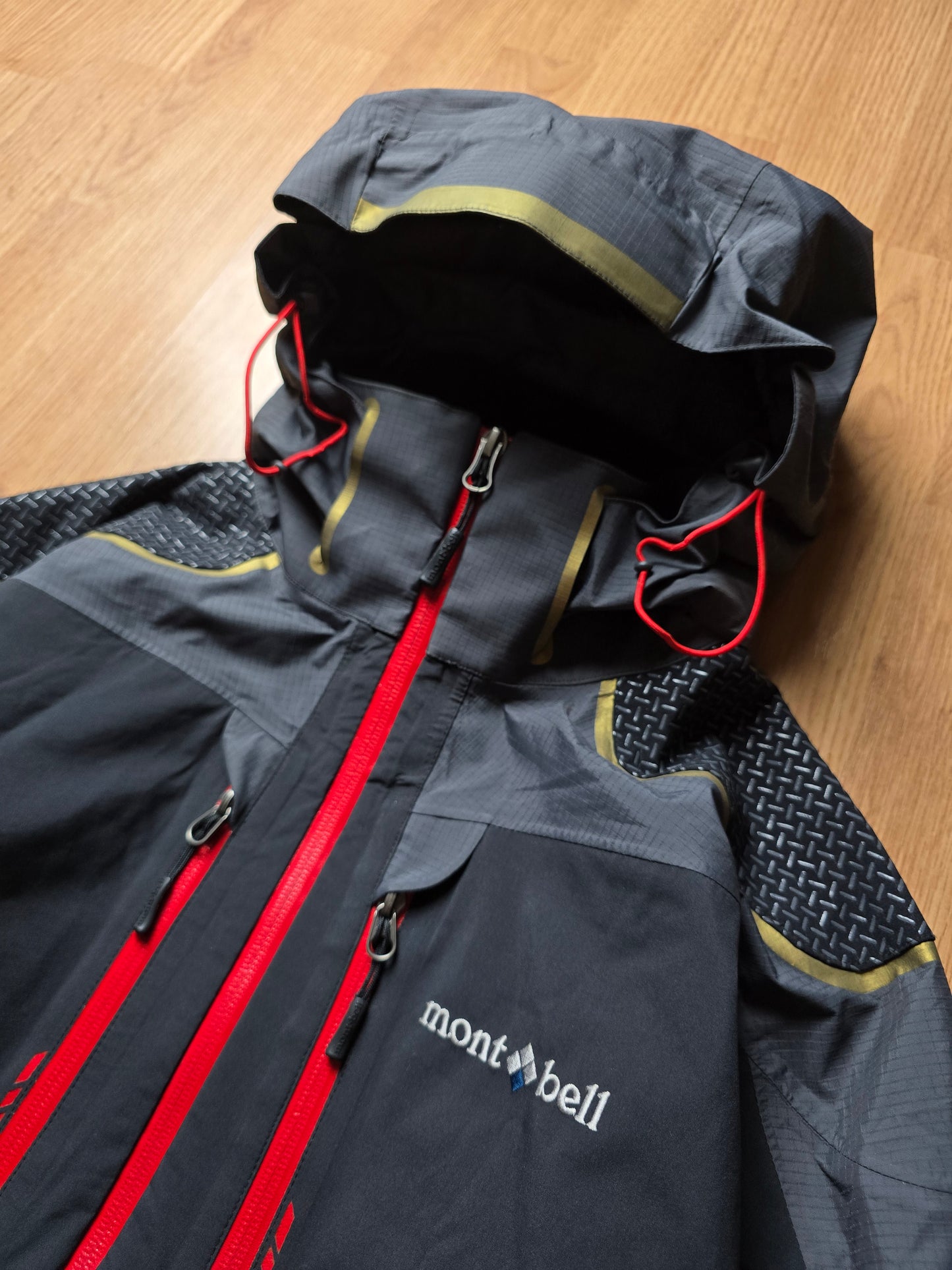 RARE Montbell Gore-tex Proshell Technical Panelled Jacket (S)