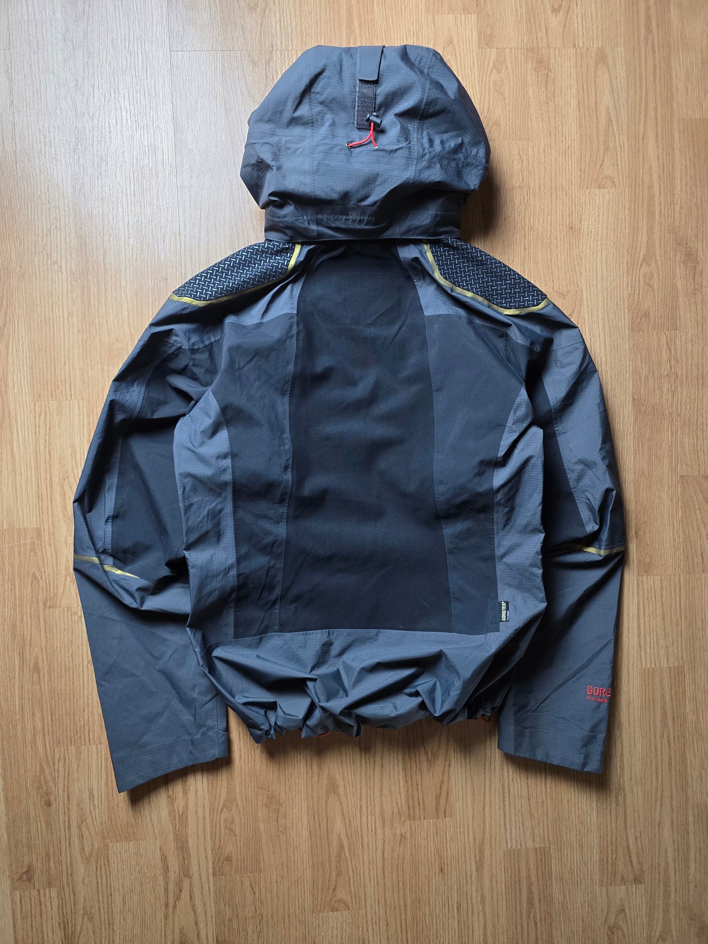 RARE Montbell Gore-tex Proshell Technical Panelled Jacket (S)