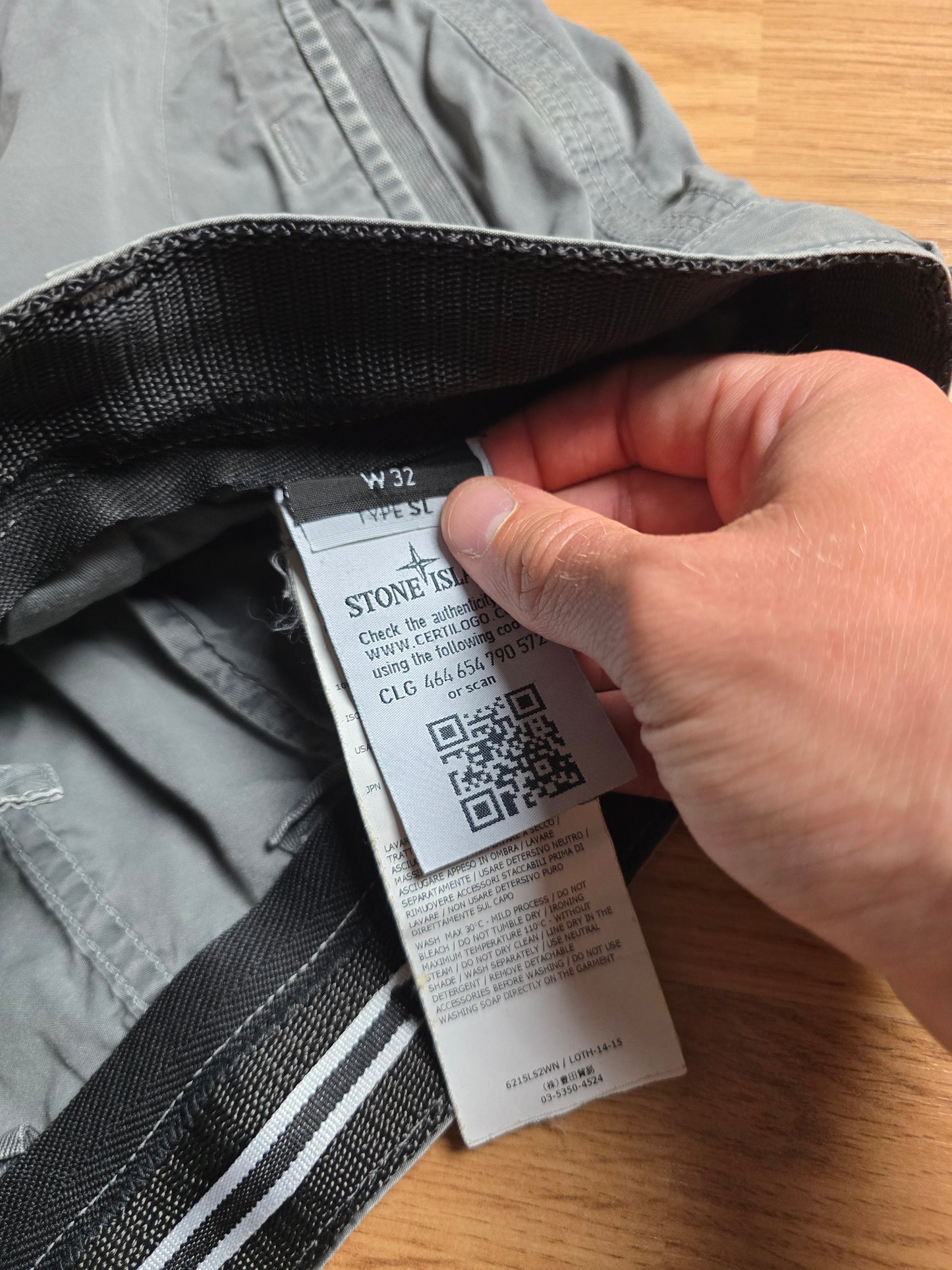 Stone Island Bermuda Cargo Shorts (W32)