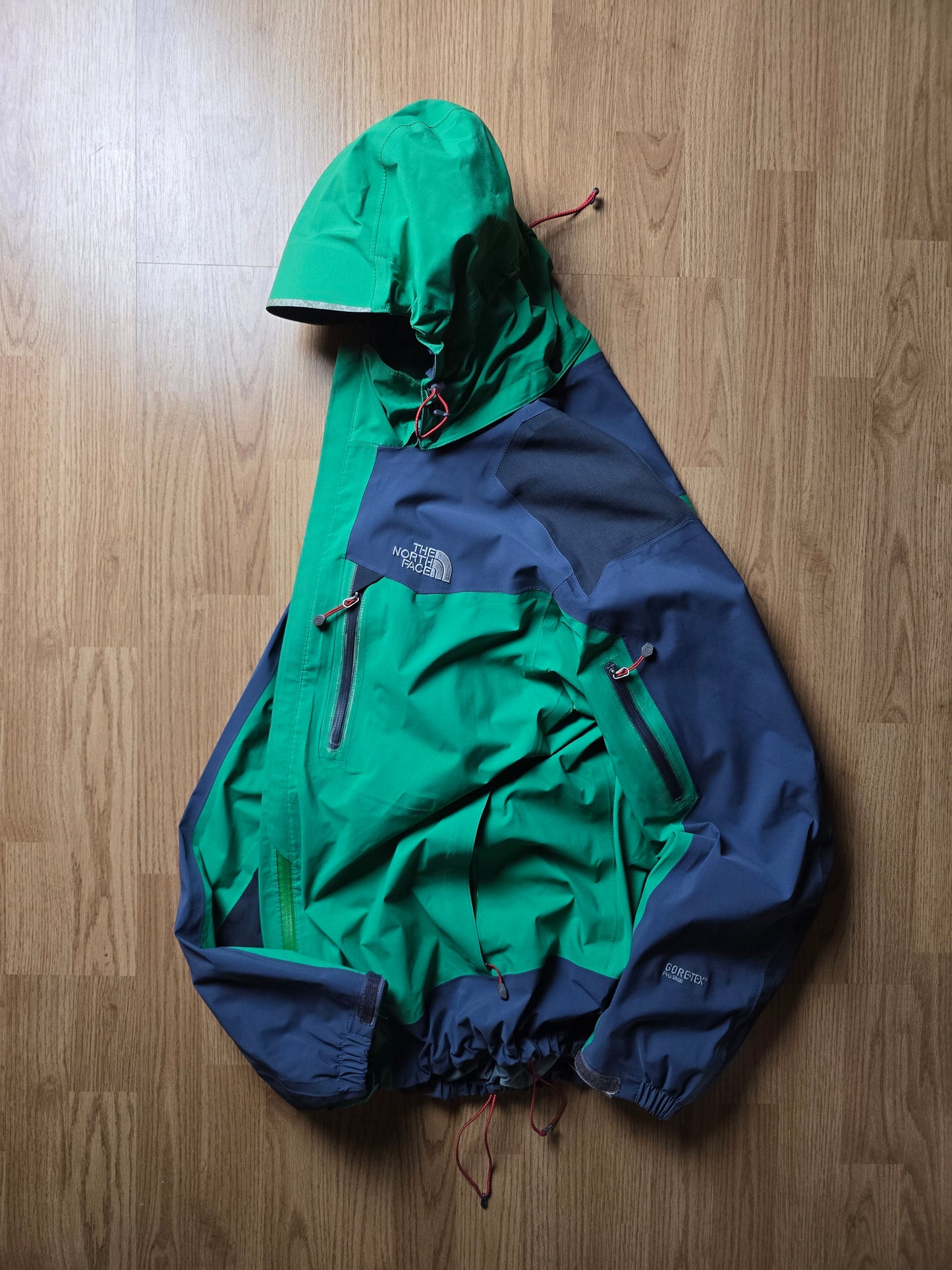 RARE 00s The North Face Summit Series Gore-tex Pro Shell Jacket (L/XL)