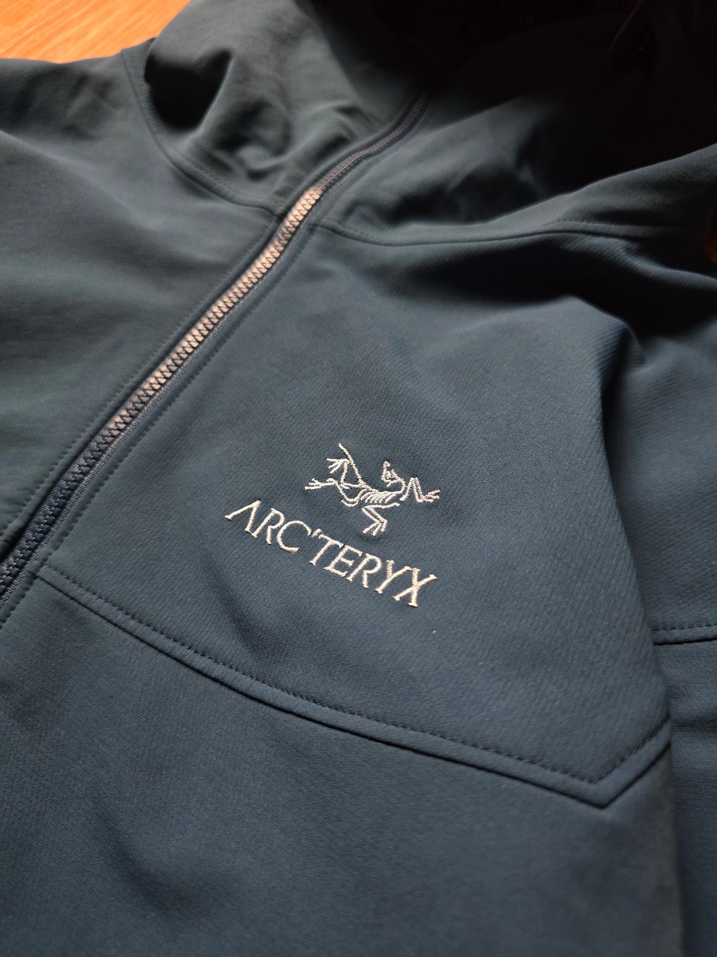 Arc'teryx Gamma LT Soft Shell Jacket (M)