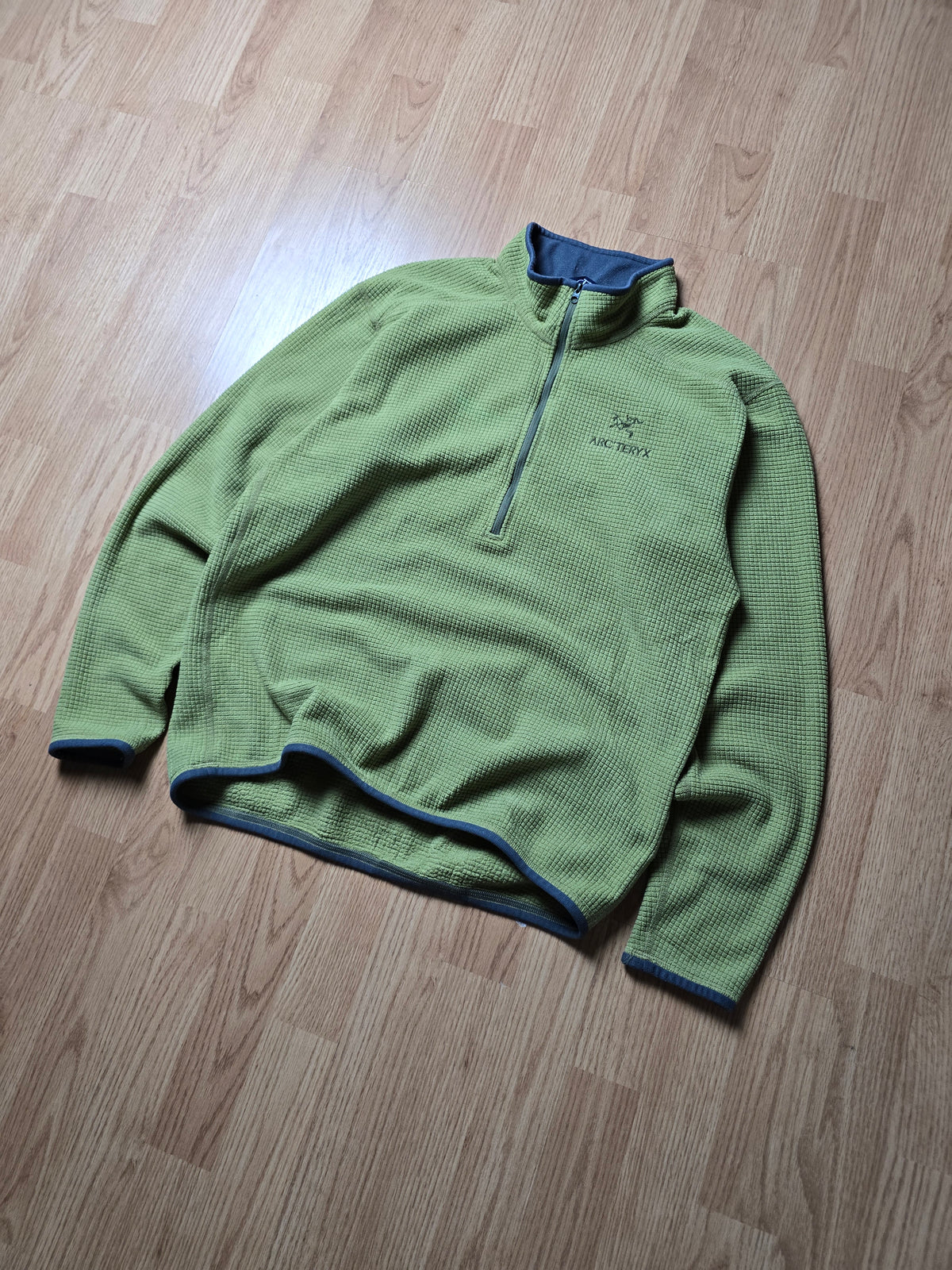 Vintage Arc'teryx 'Delta AR' 1/4 Zip Waffle Fleece (M)