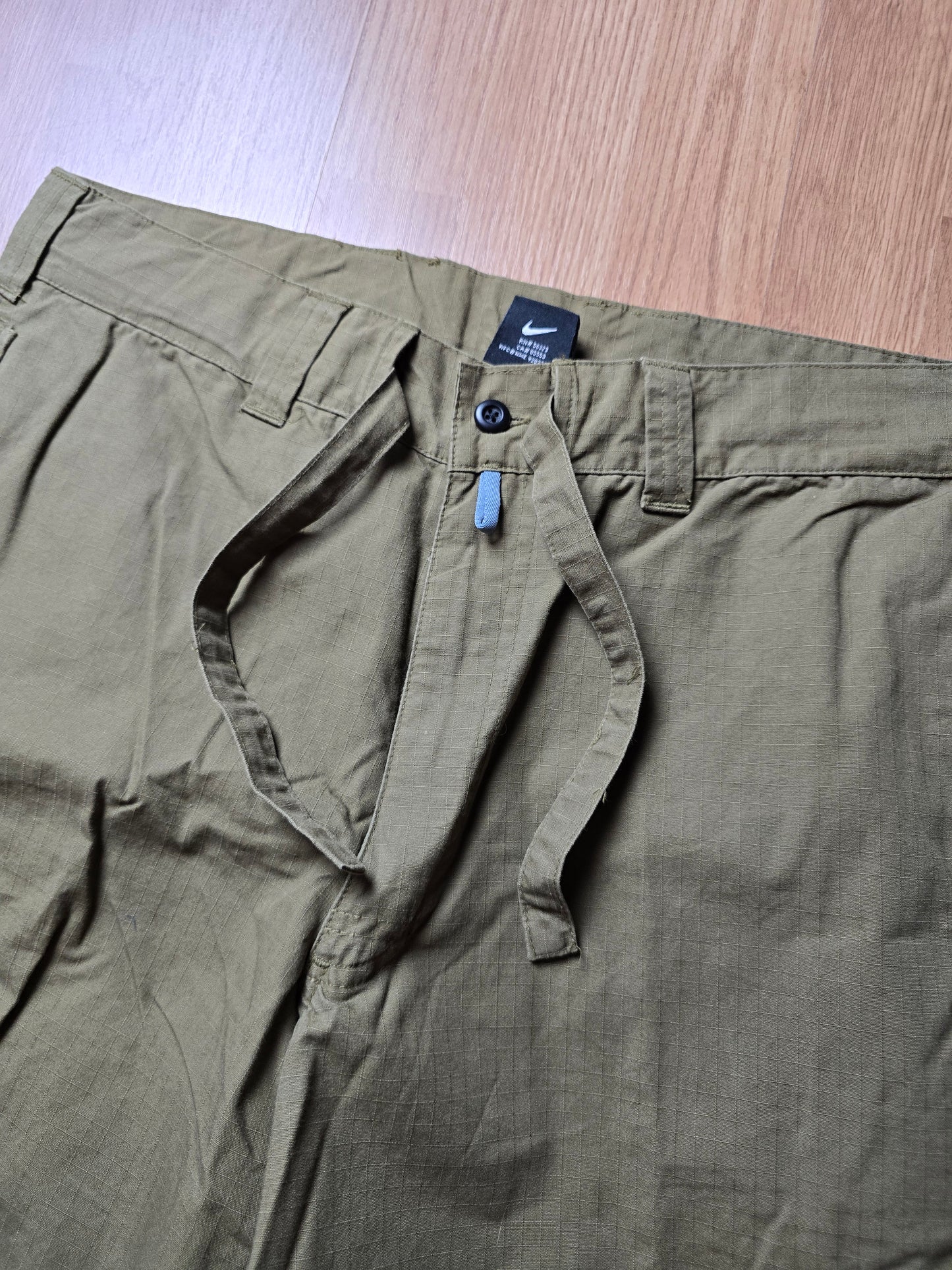 Vintage Nike ACG Baggy Technical Cargo Pants (M)