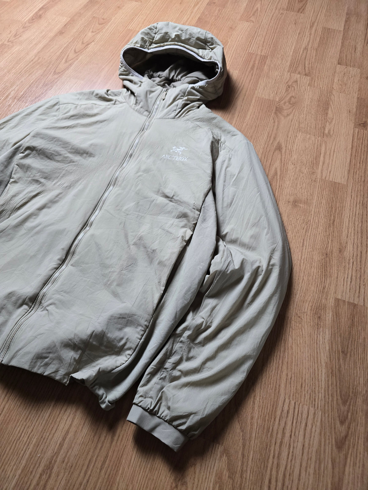 Arc'teryx 2023 'Atom Hoody' Jacket (L)