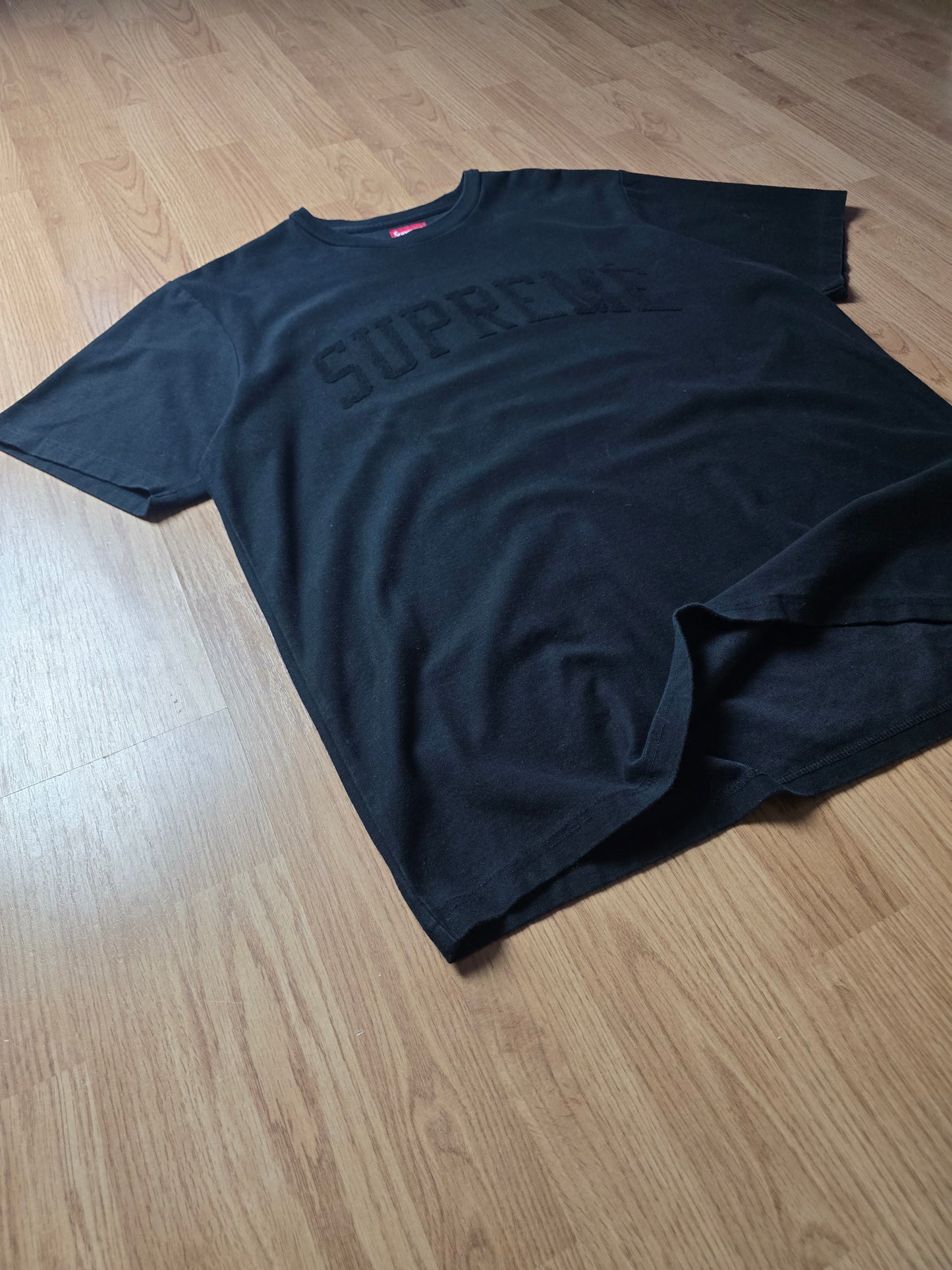 Supreme Chenille Arc Logo SS Tee (XL)